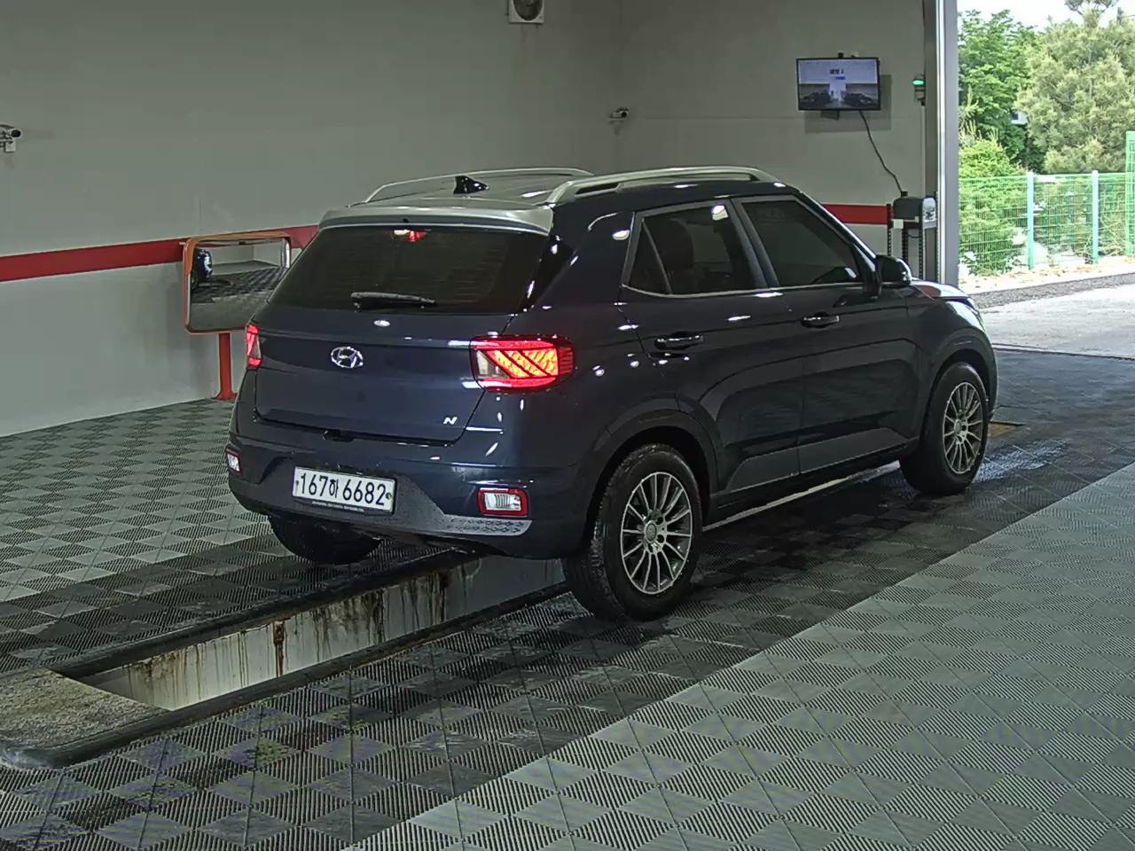 2020 - hyundai venue