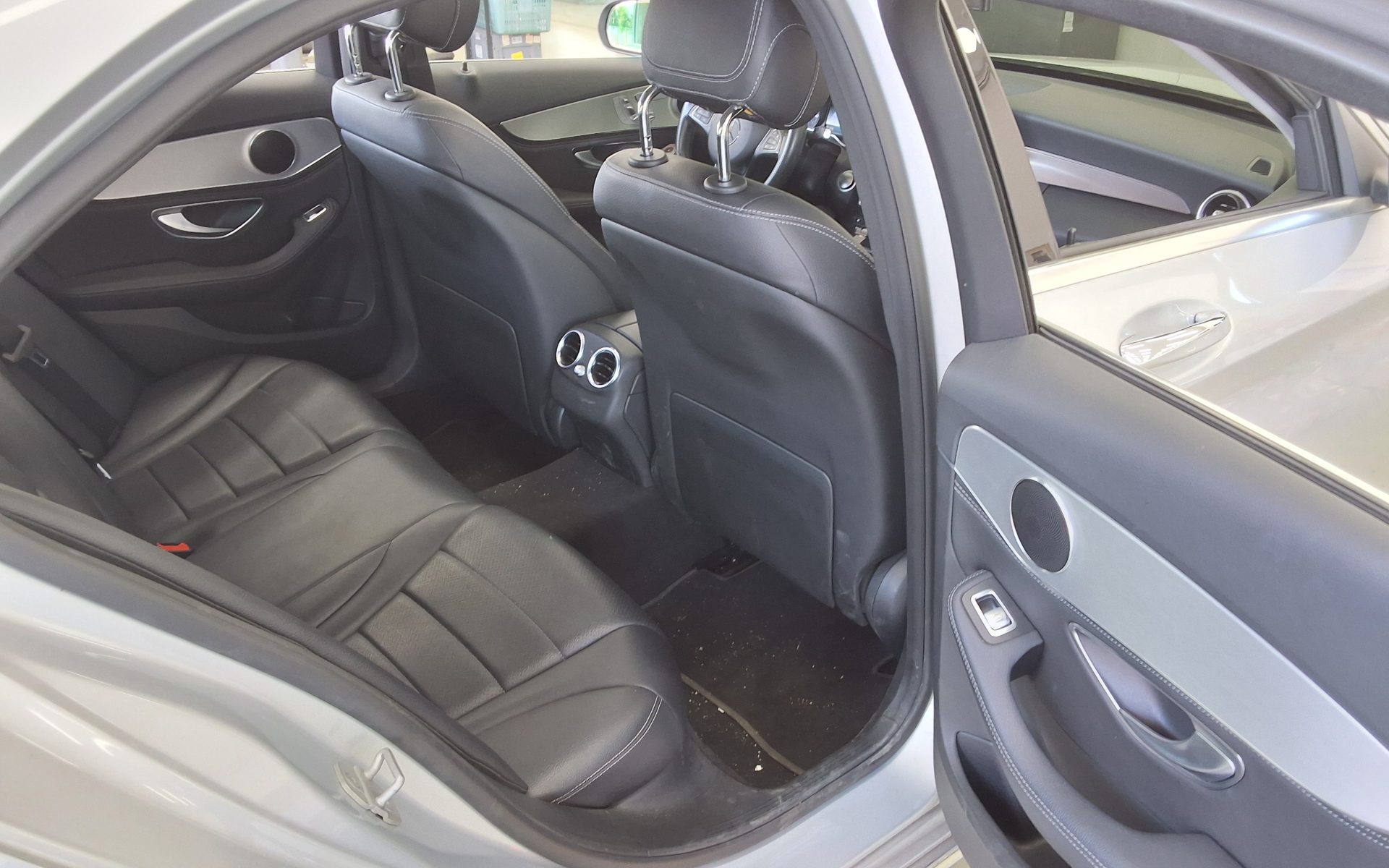 Mercedes-Benz C-Class - 12