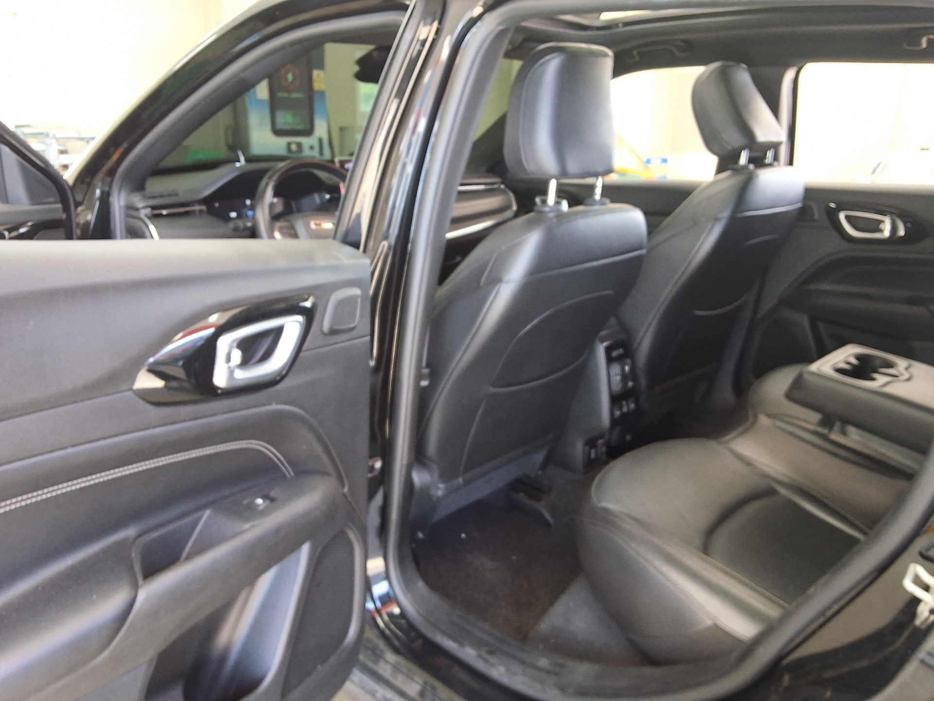 2022 - jeep compass