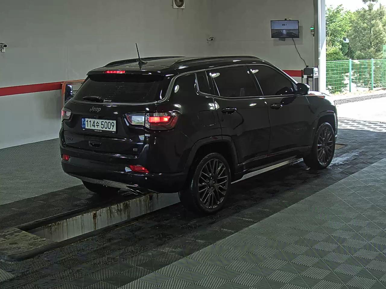 2022 - jeep compass