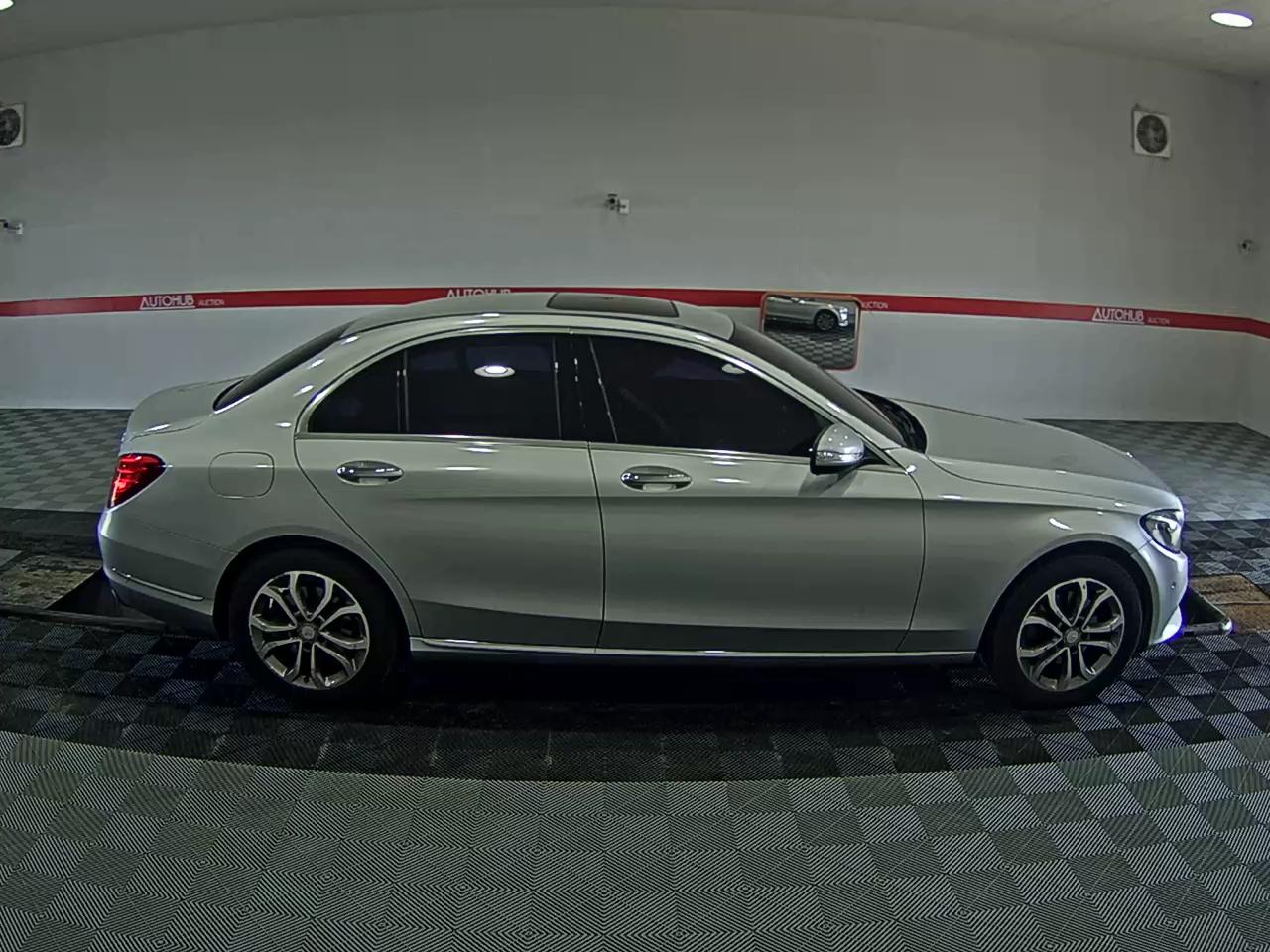 Mercedes-Benz C-Class - 3