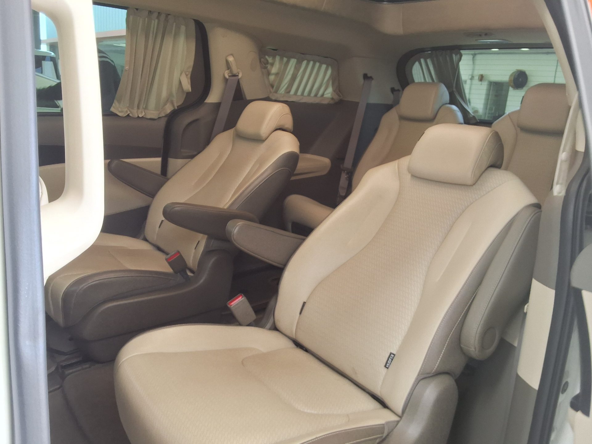2023 - kia carnival
