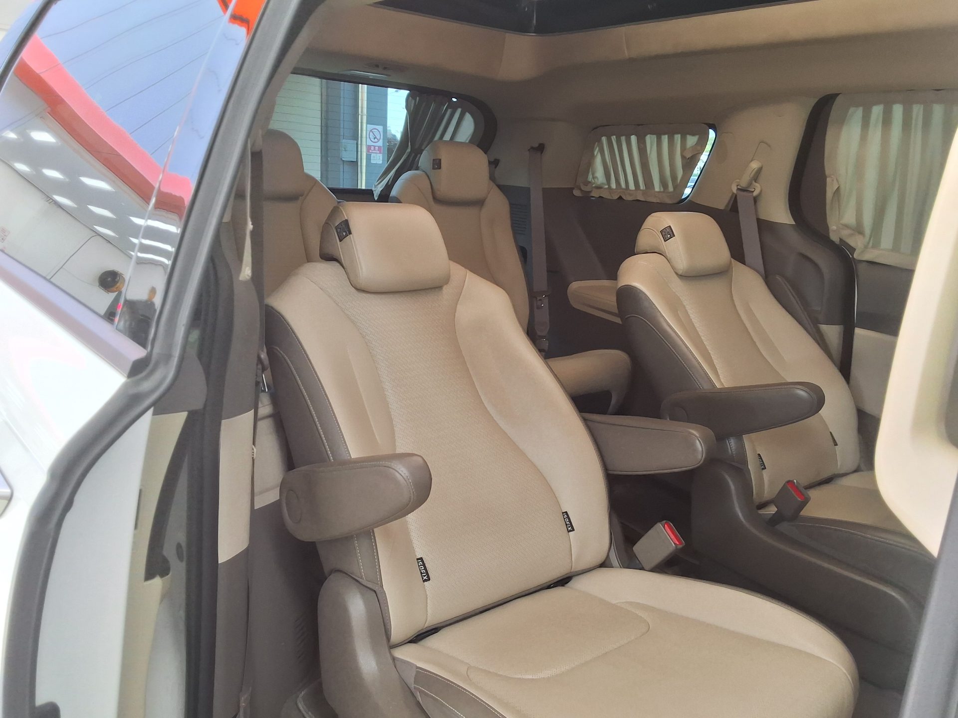 2023 - kia carnival
