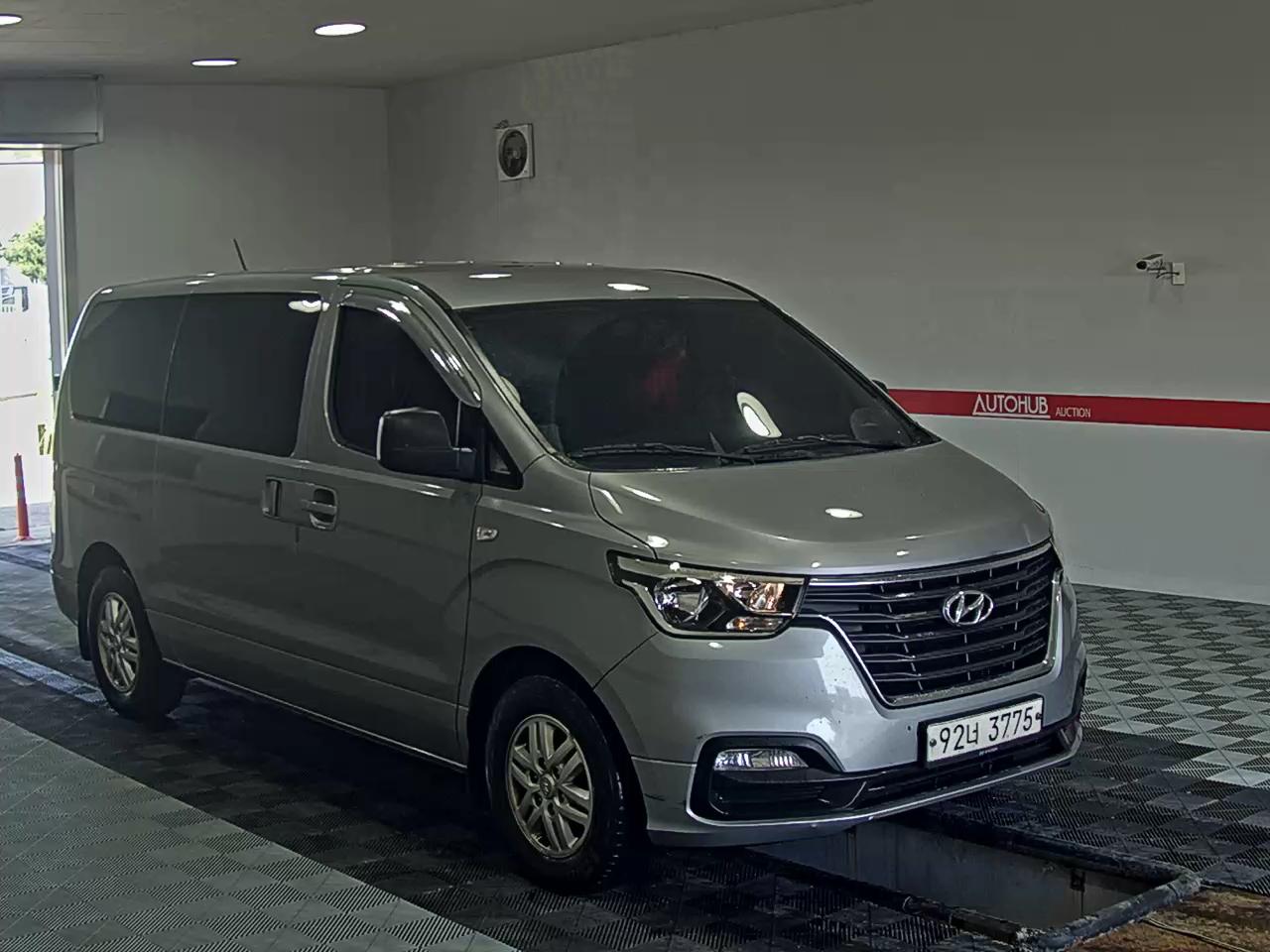 2020 - hyundai grand starex