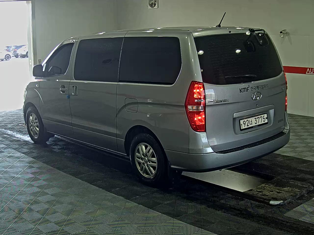 2020 - hyundai grand starex