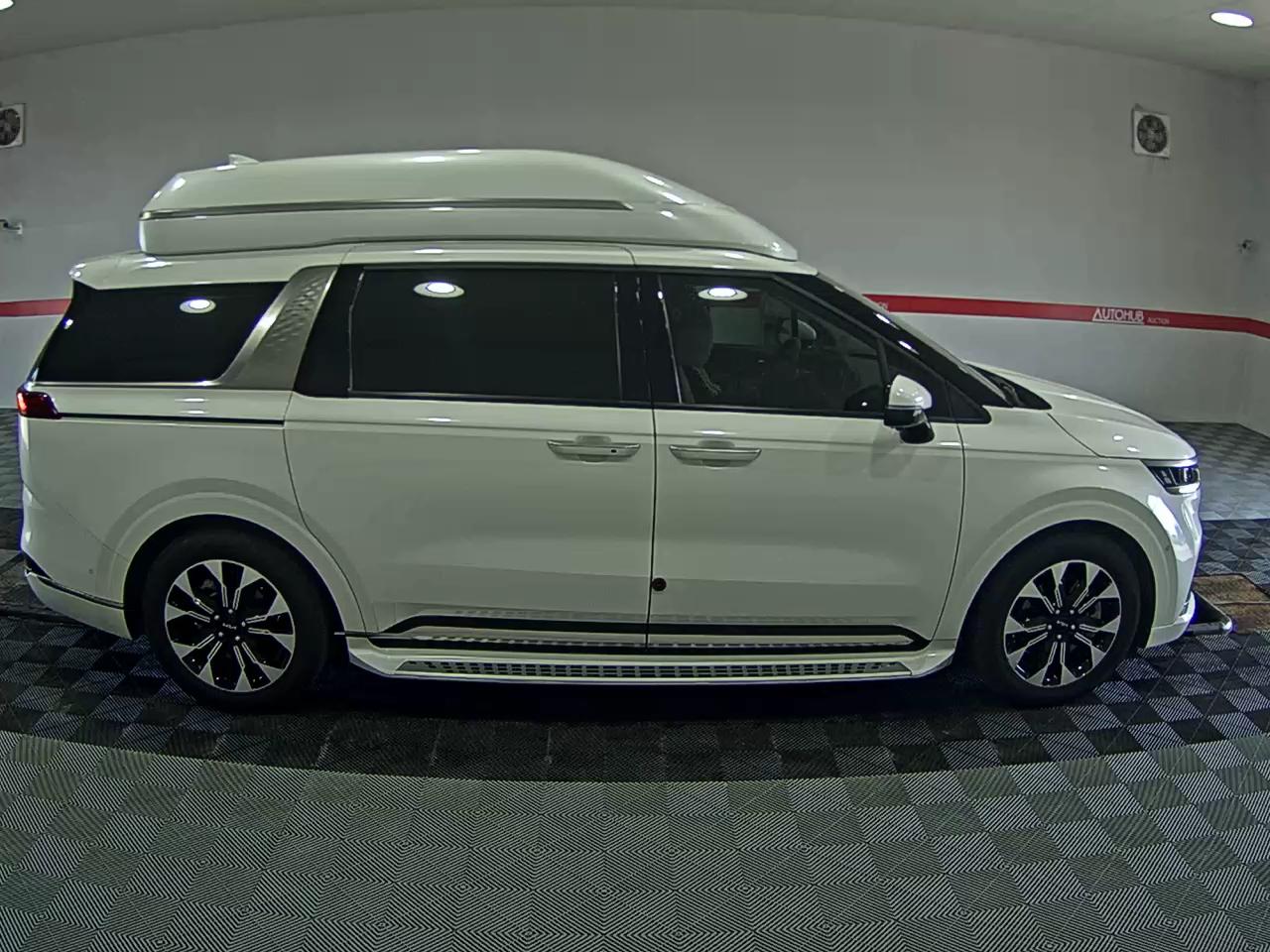 2023 - kia carnival