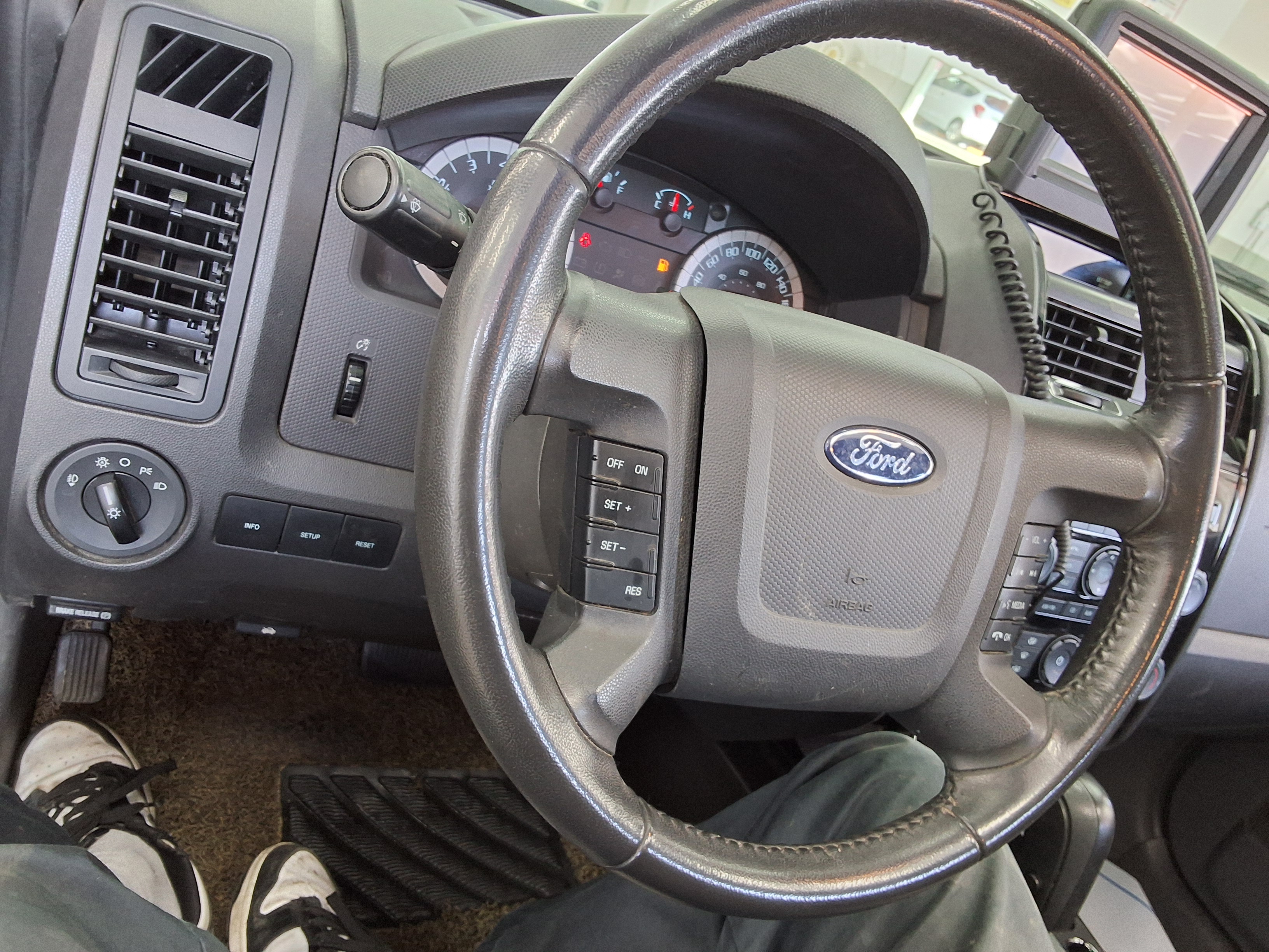2011 - ford escape