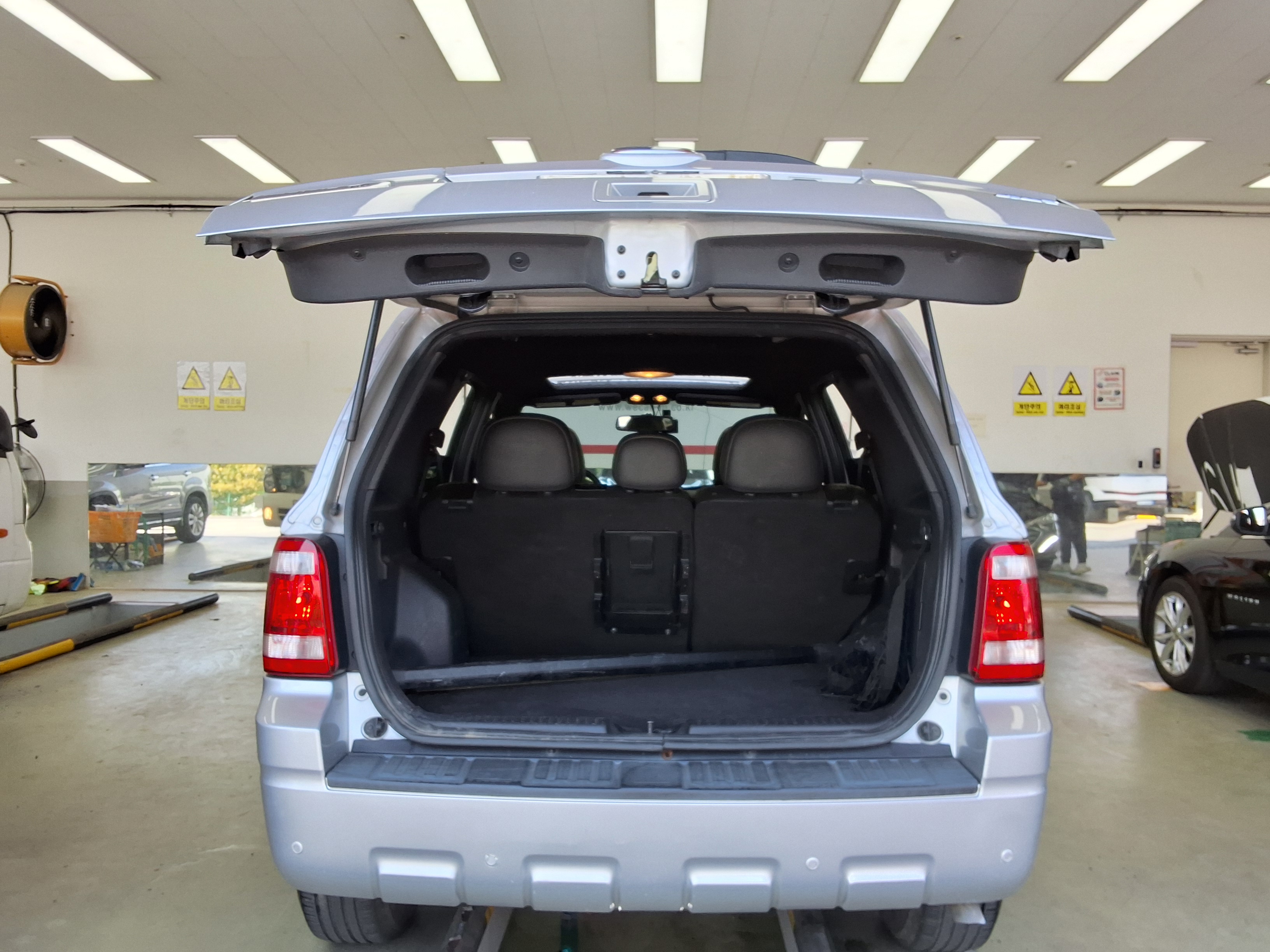 2011 - ford escape