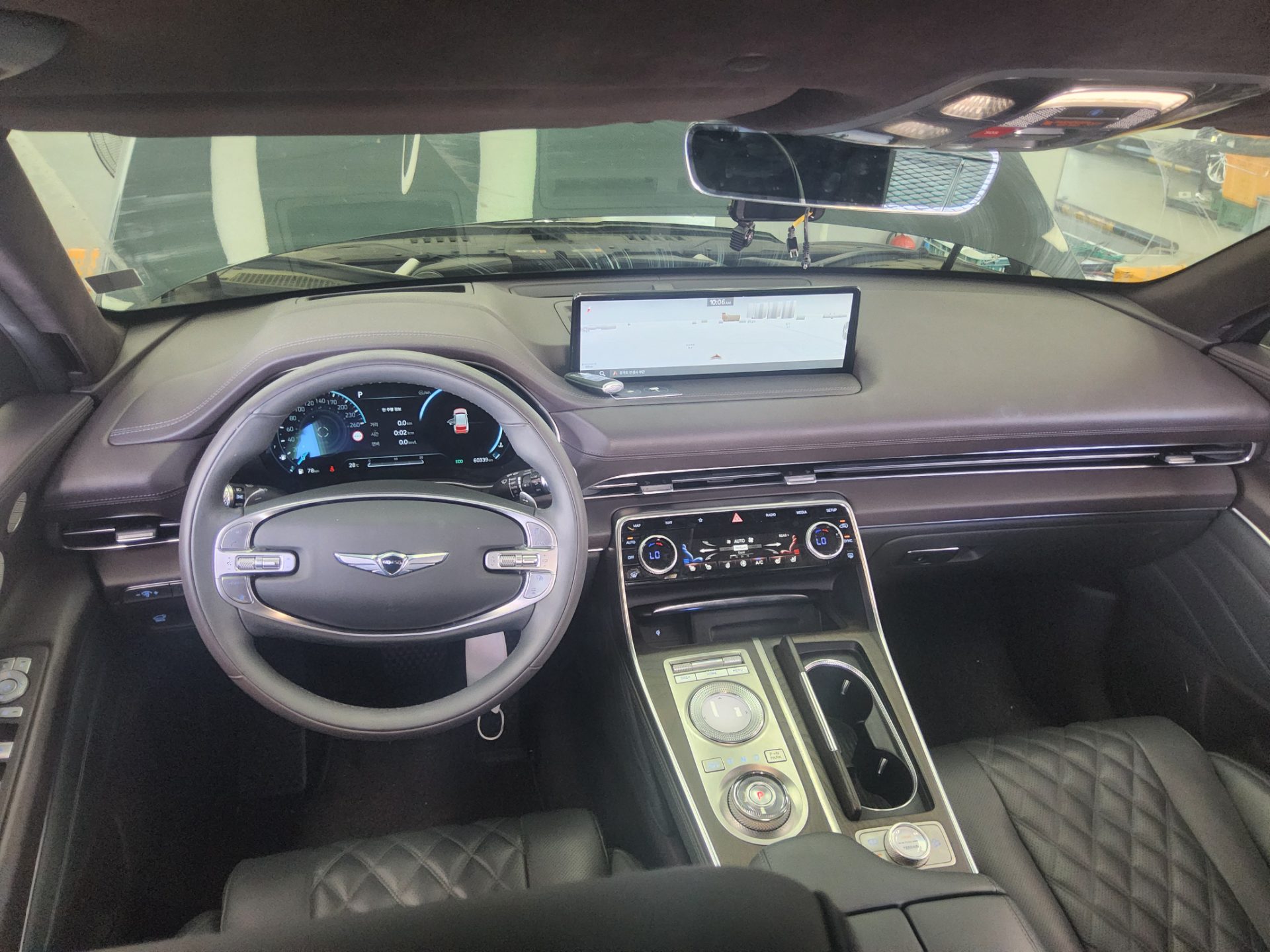 2022 - genesis gv80
