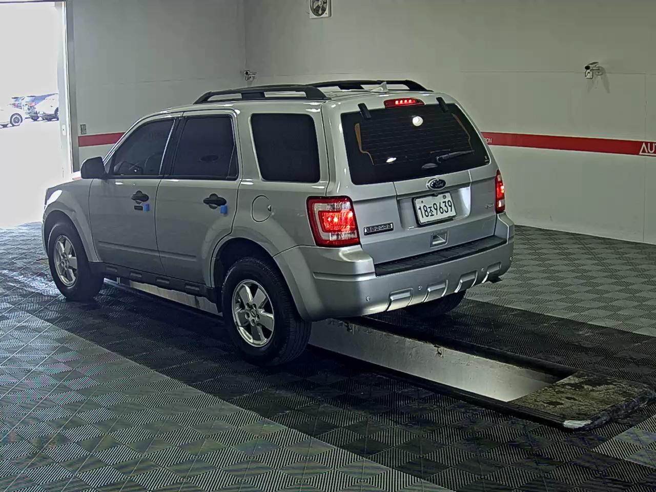2011 - ford escape