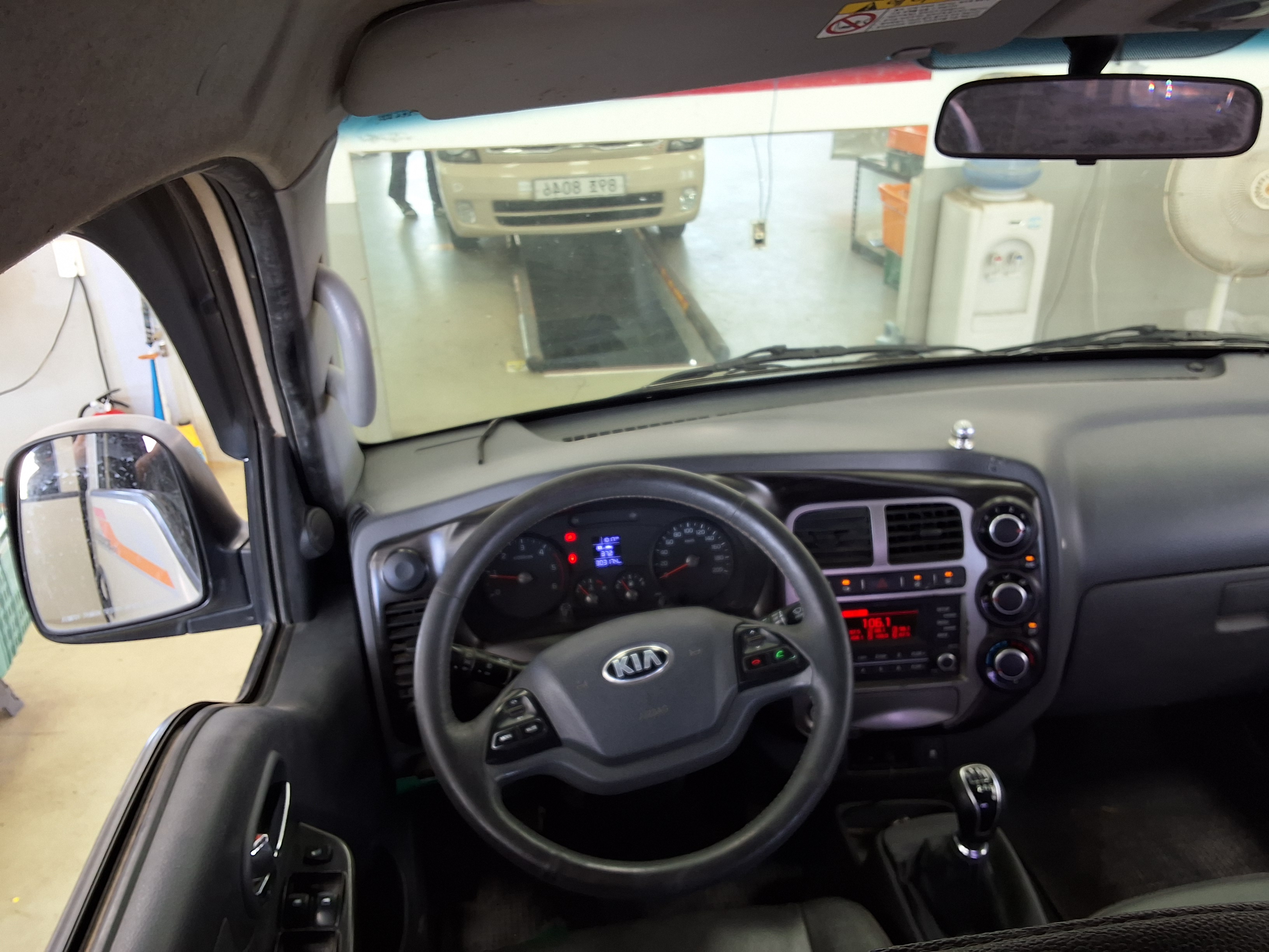 2017 - kia bongo