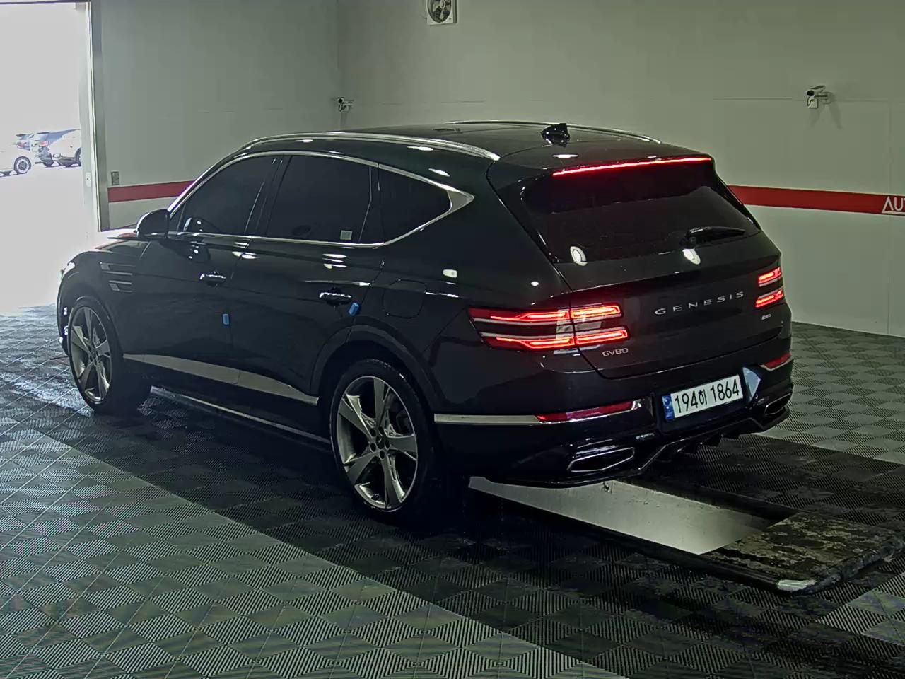 2022 - genesis gv80