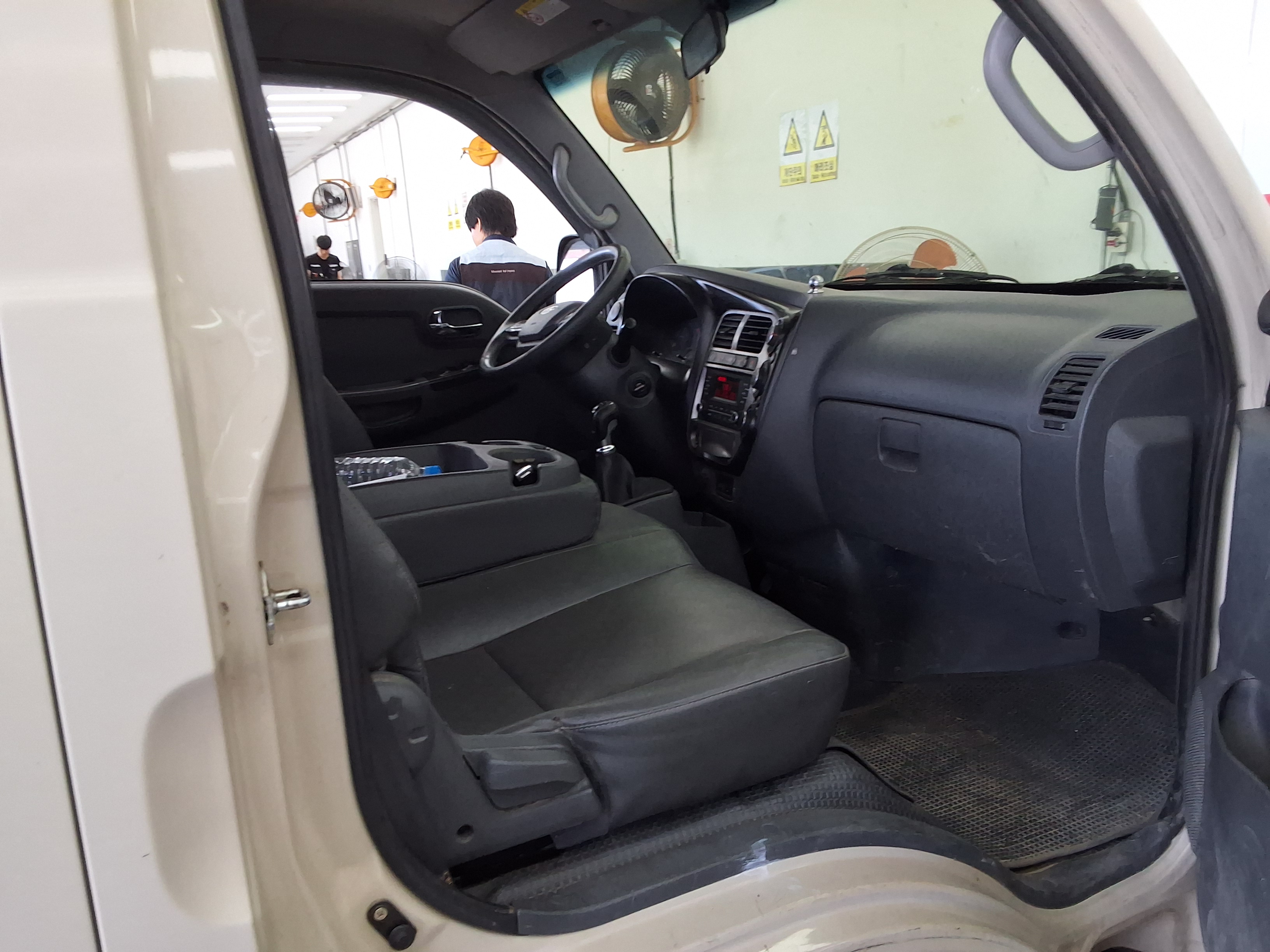 2017 - kia bongo