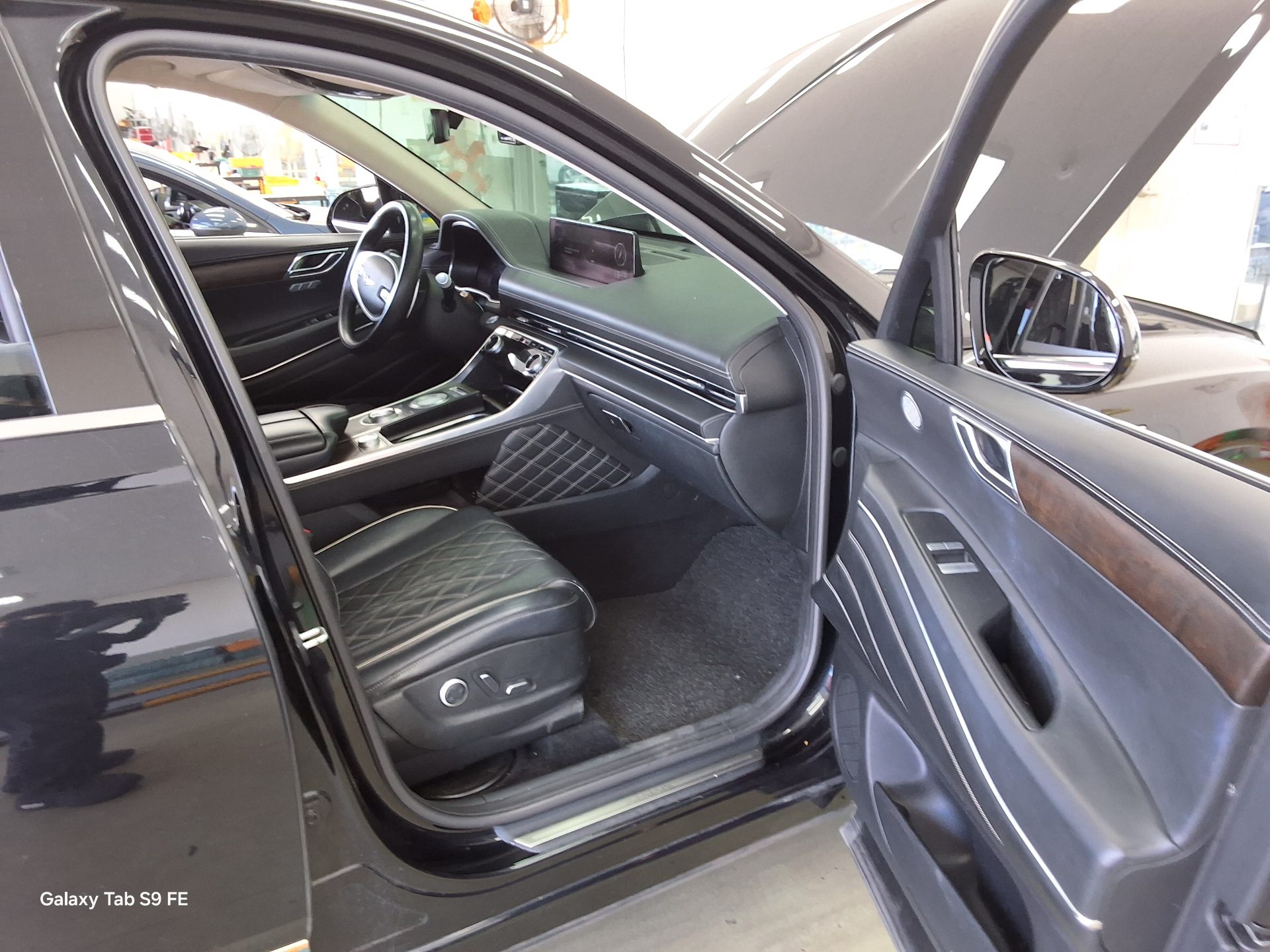 2021 - genesis gv80