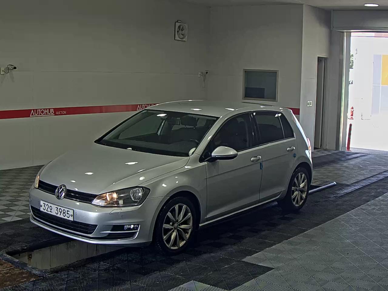 VOLKSWAGEN GOLF (7TH GEN) TDI BLUEMOTION