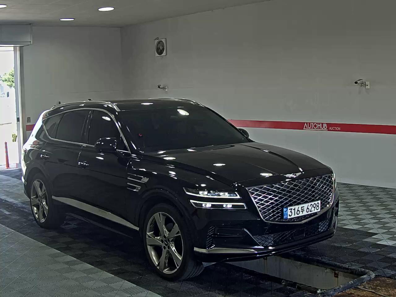 2021 - genesis gv80