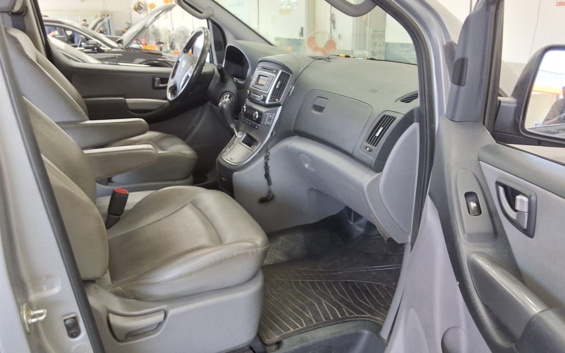 2018 - hyundai grand starex