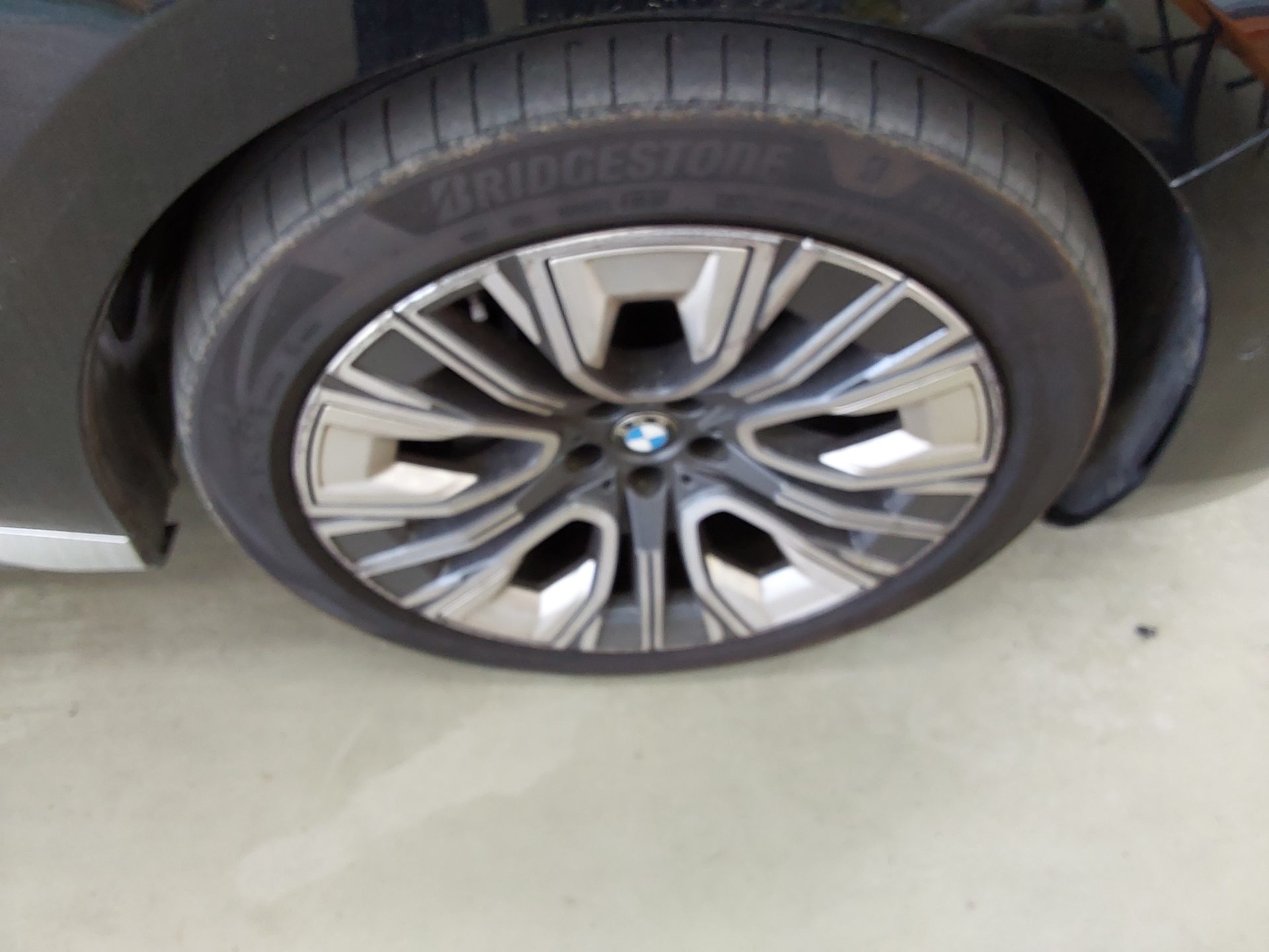 2023 - bmw m7