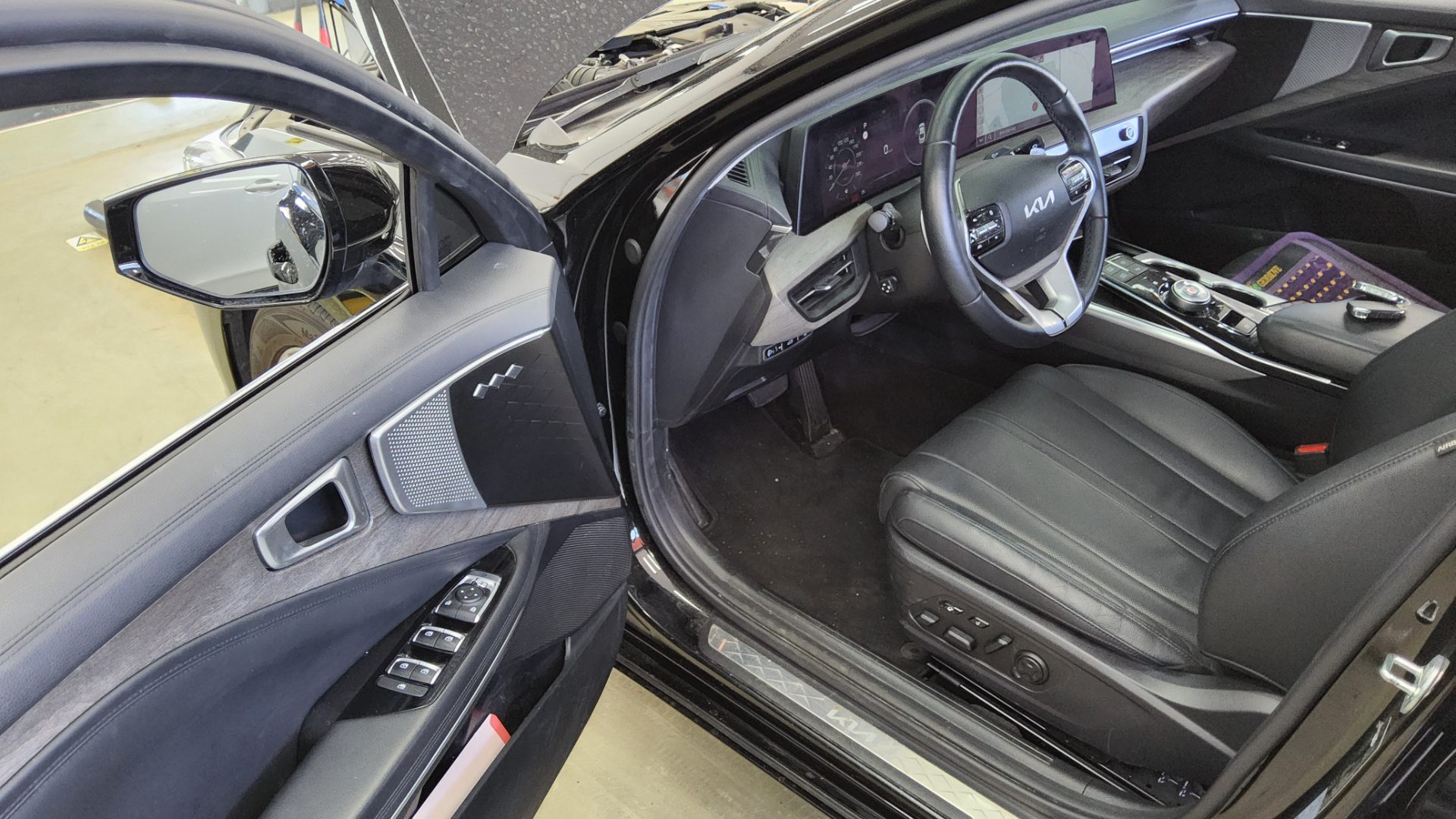 2023 - kia k8