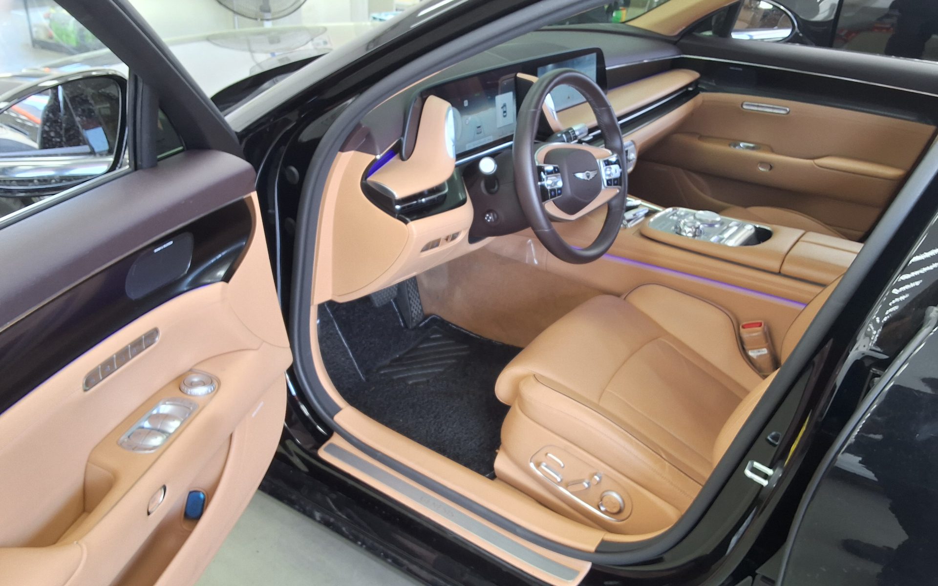 2022 - genesis g90