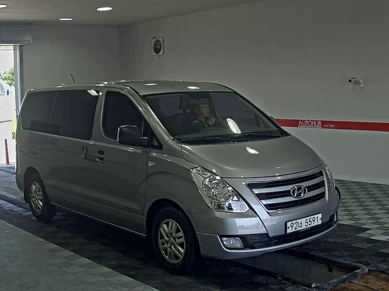 2018 - hyundai grand starex
