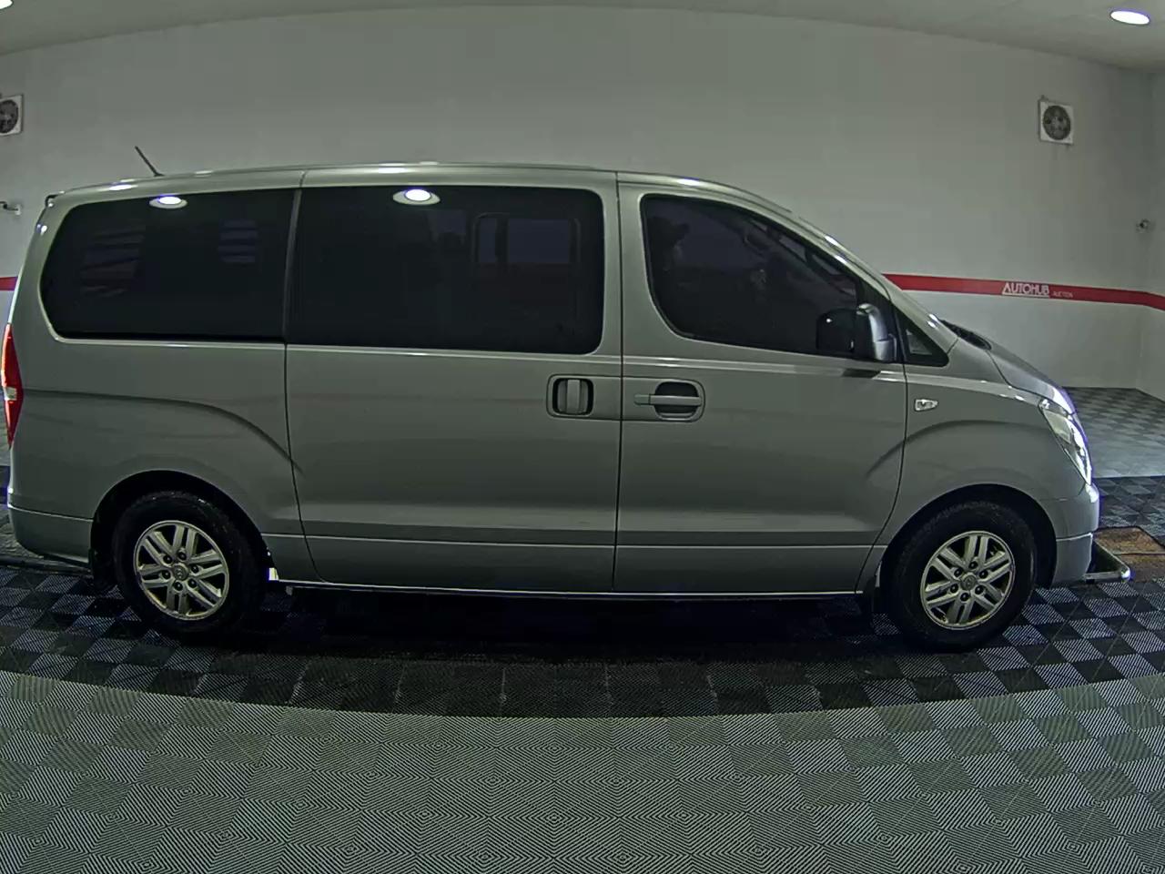 2018 - hyundai grand starex