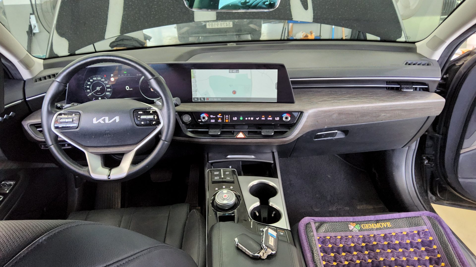 2023 - kia k8