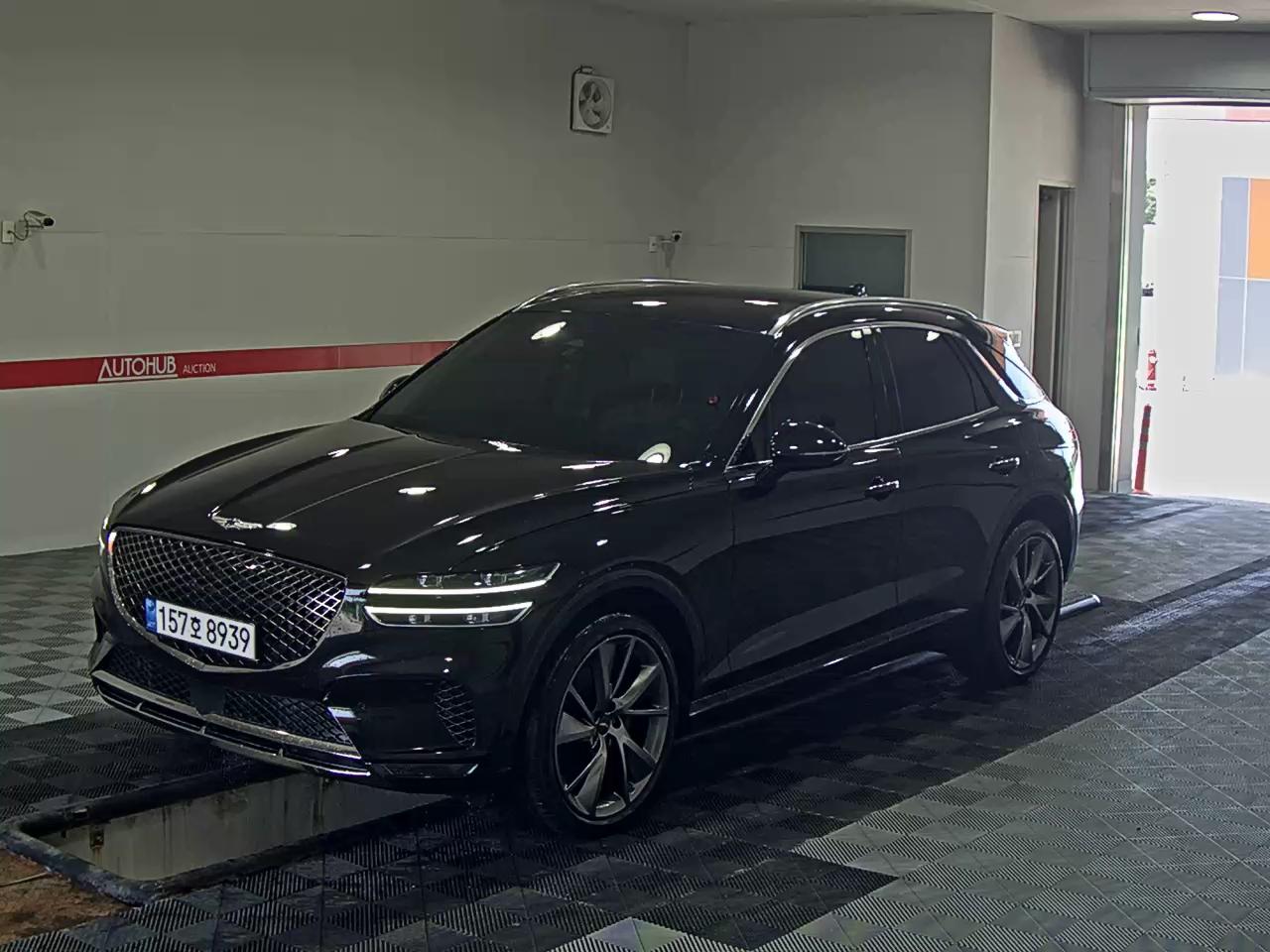 2021 - genesis gv70