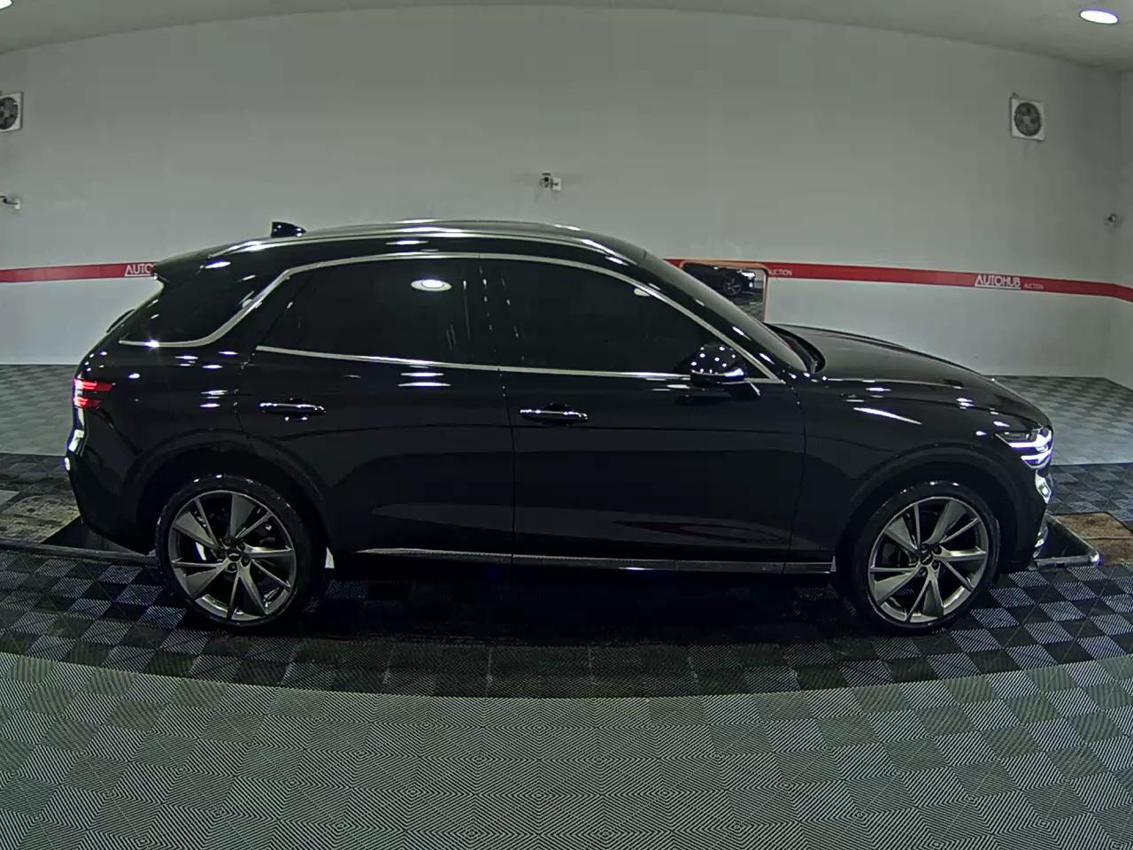 2021 - genesis gv70