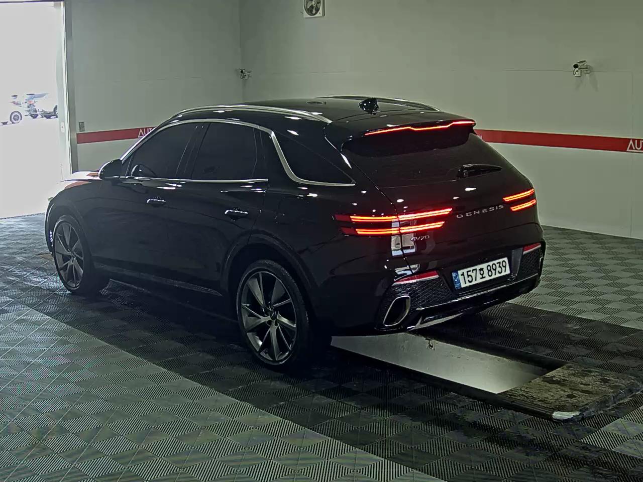 2021 - genesis gv70