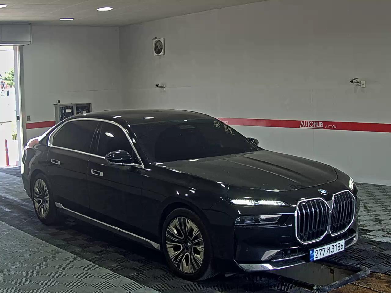 2023 - bmw m7