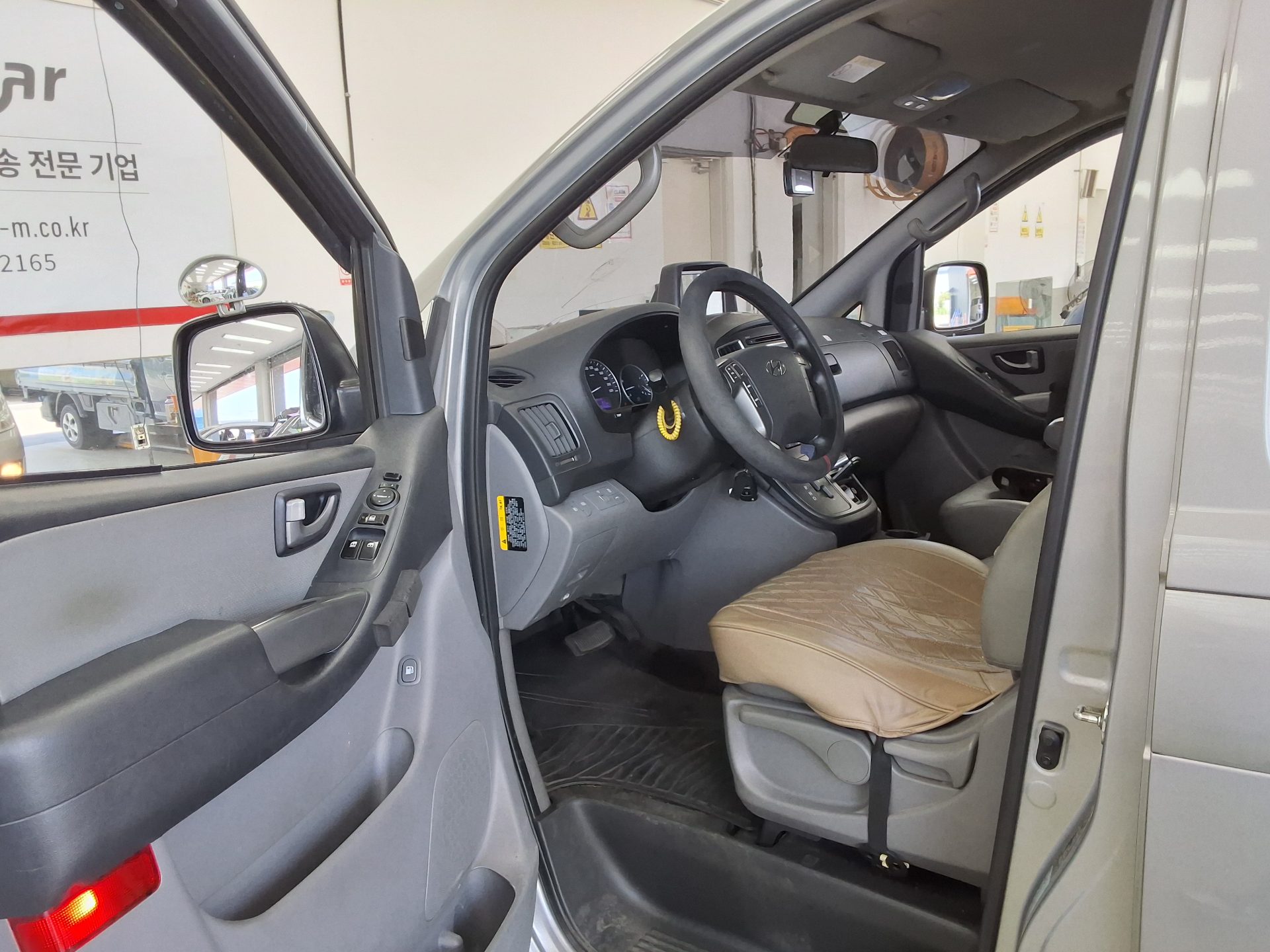 2017 - hyundai grand starex