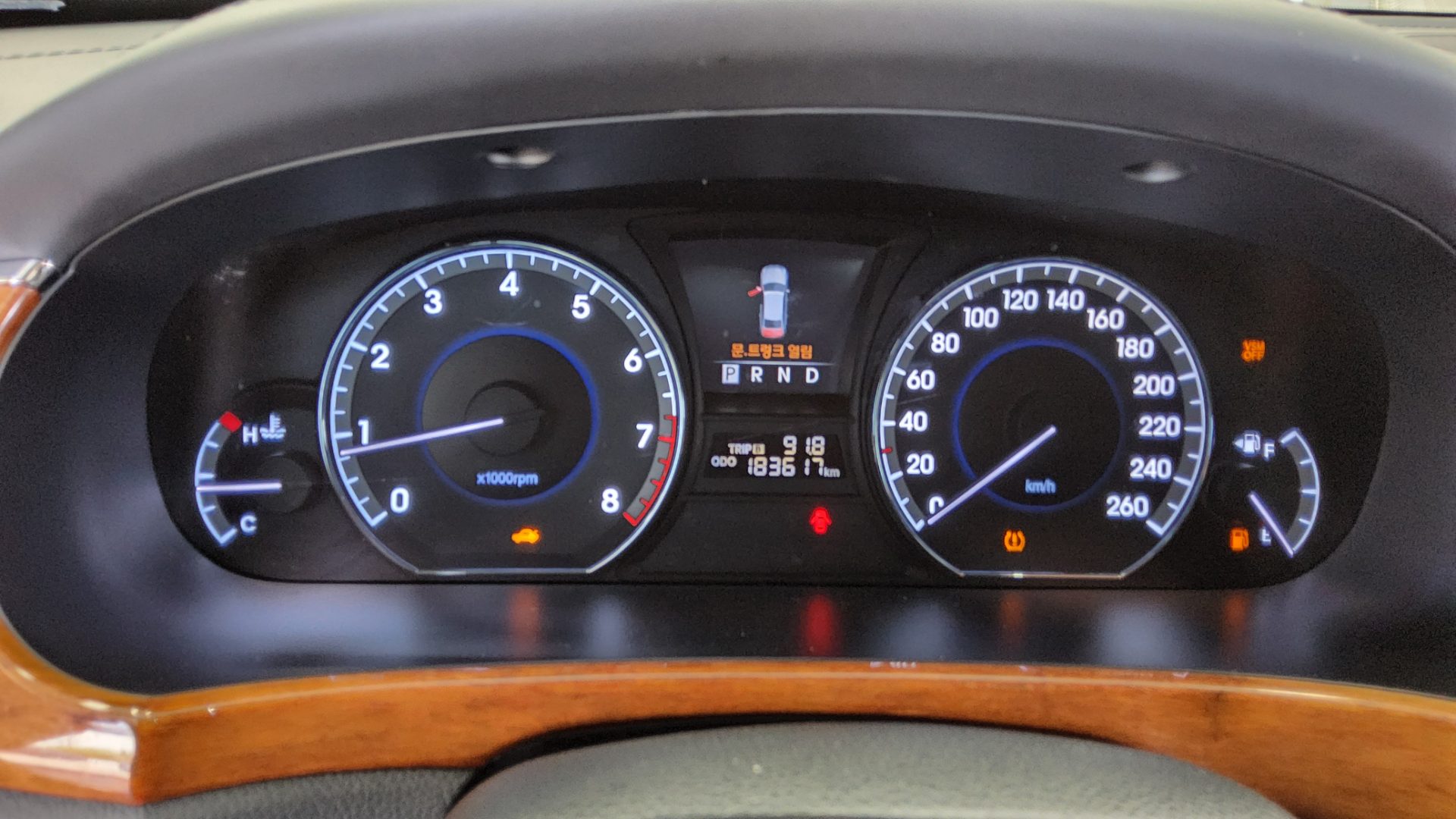 2010 - hyundai equus