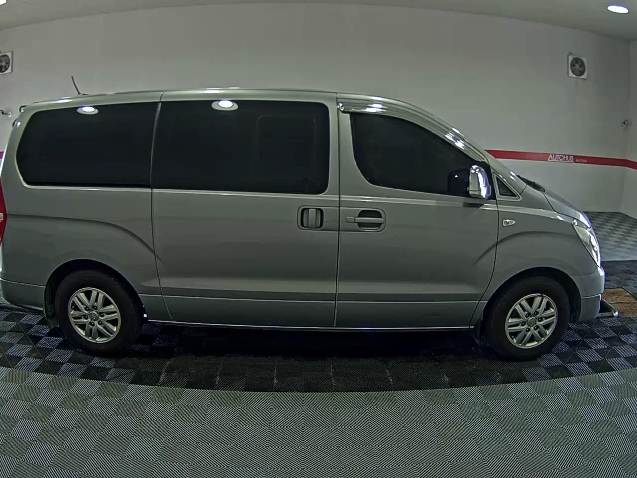 2017 - hyundai grand starex