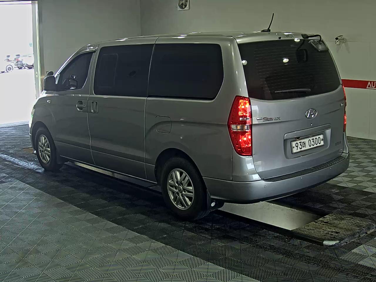 2017 - hyundai grand starex