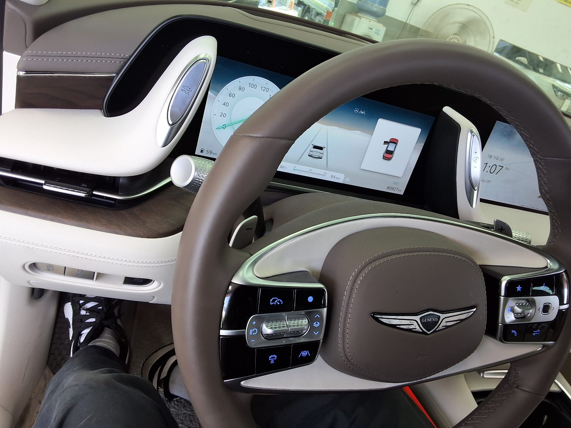 2023 - genesis g90