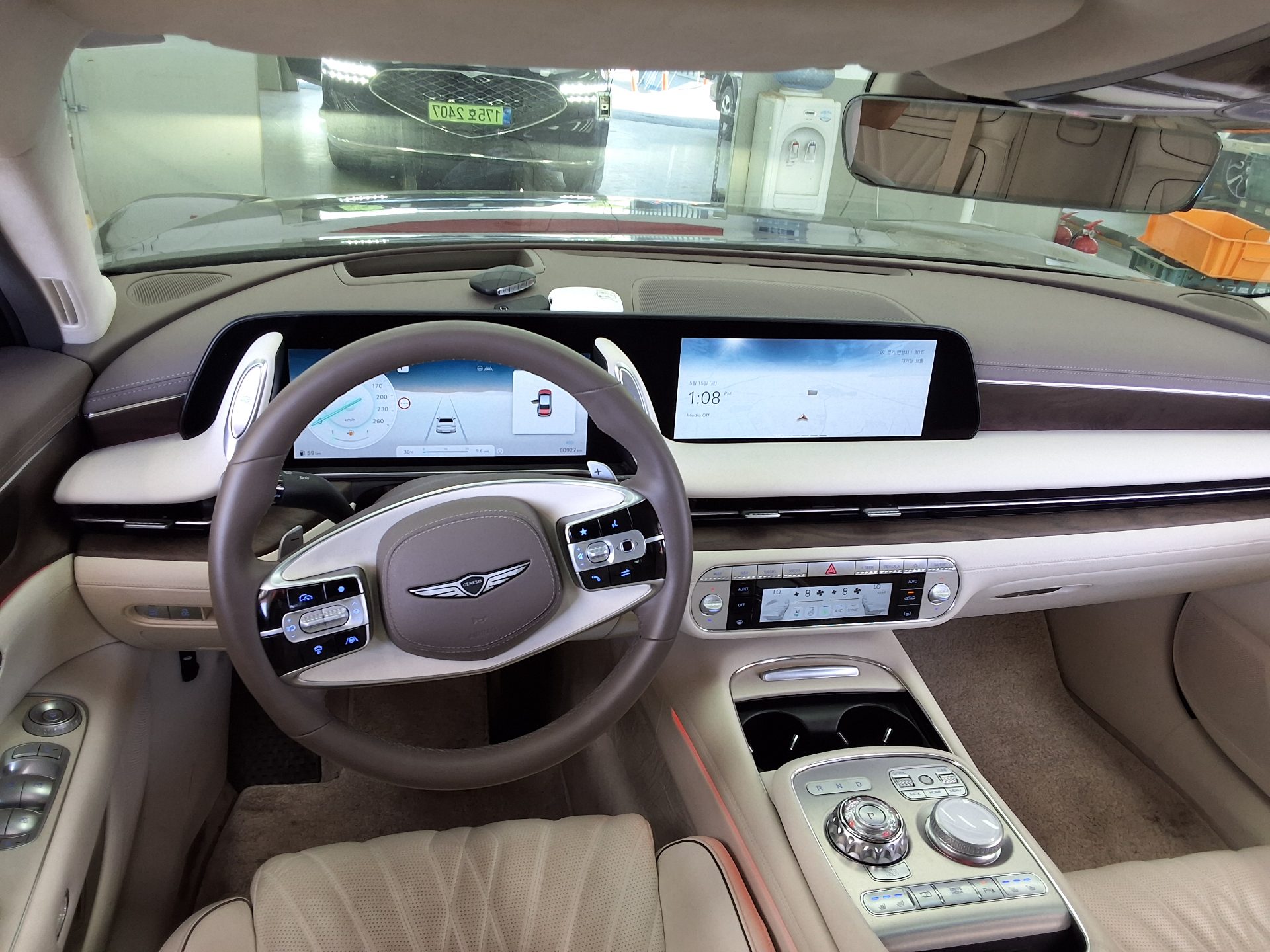 2023 - genesis g90