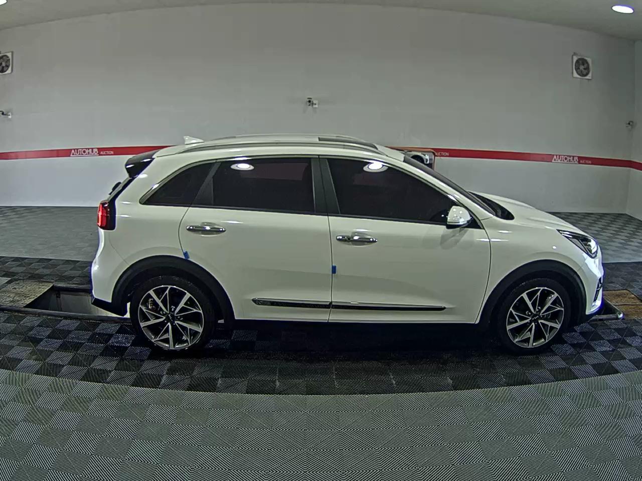 2022 - kia niro