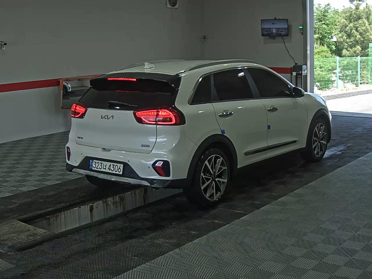 2022 - kia niro
