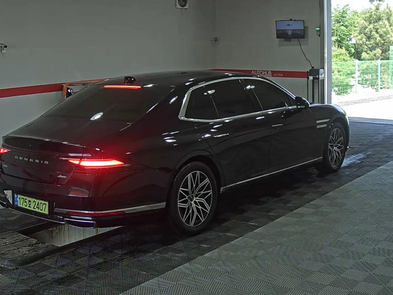 2023 - genesis g90