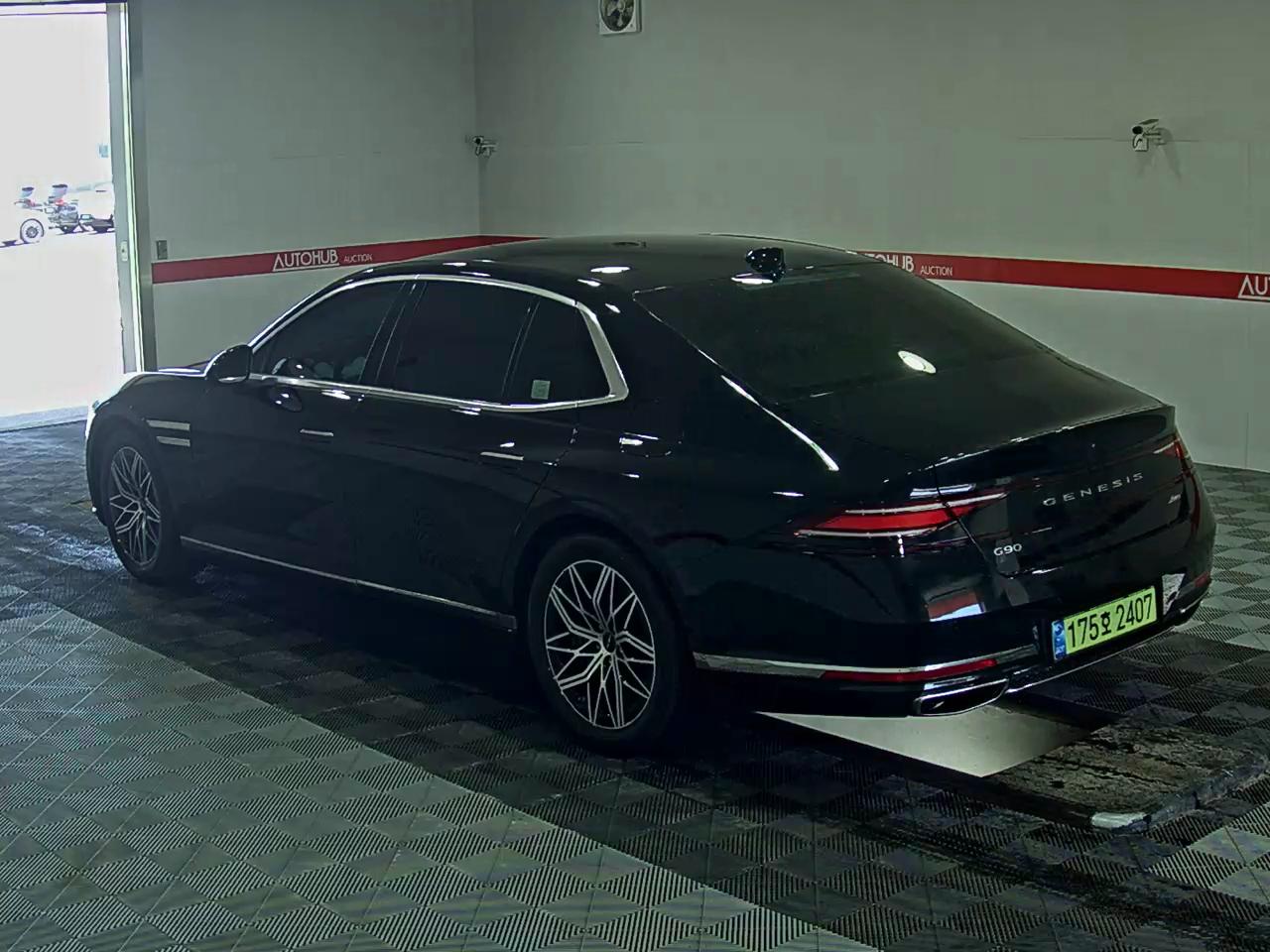 2023 - genesis g90
