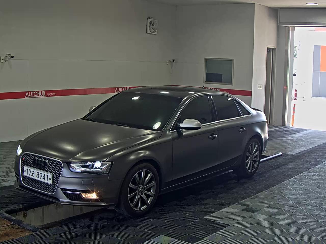 AUDI A4 (4TH GEN) TFSI QUATTRO DYNAMIC