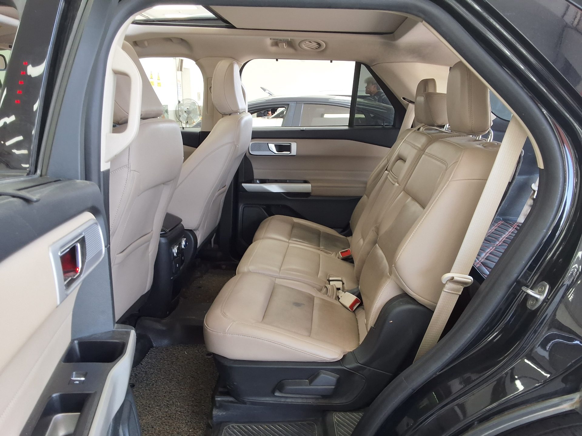 2021 - ford explorer