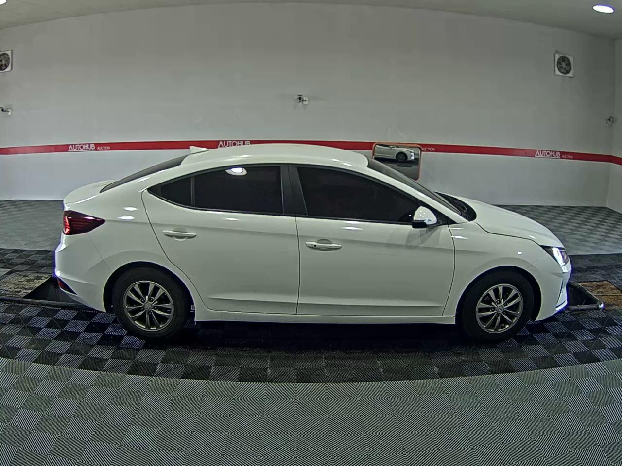 2019 - hyundai avante