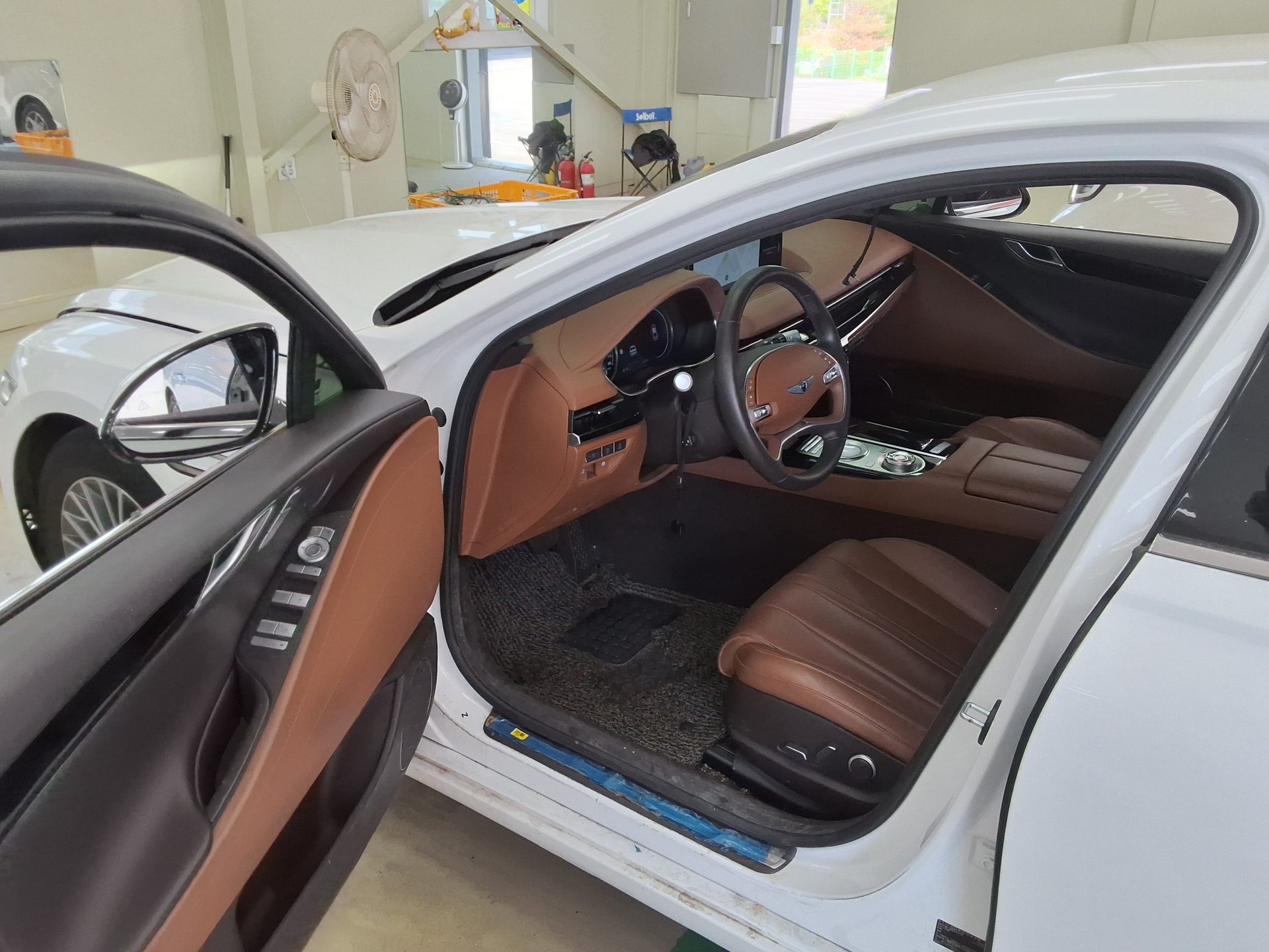 2022 - genesis g80