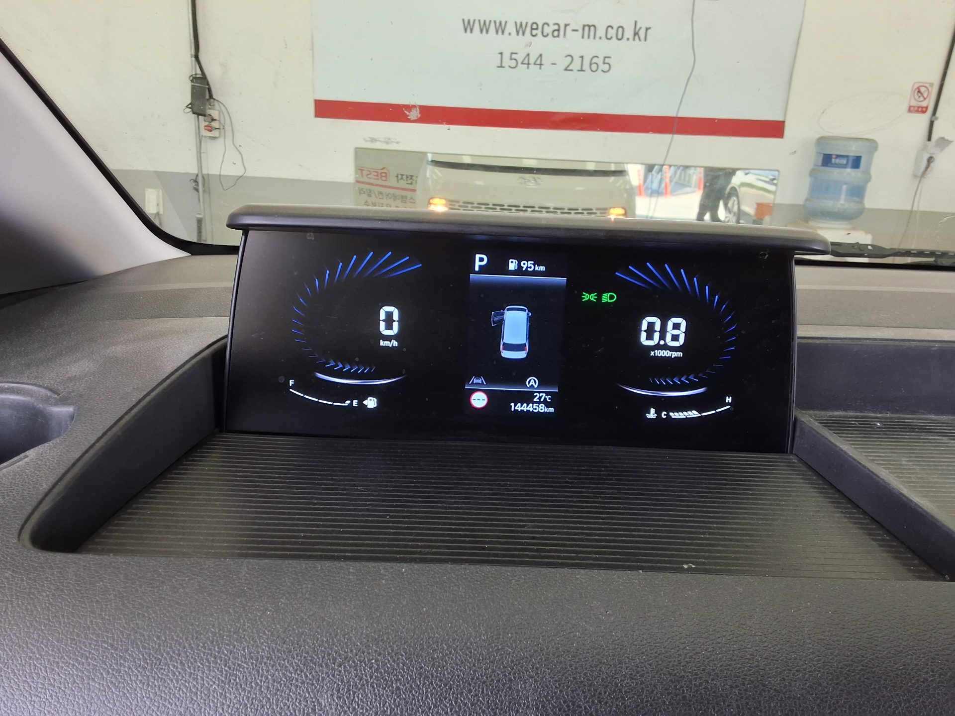 2022 - hyundai staria