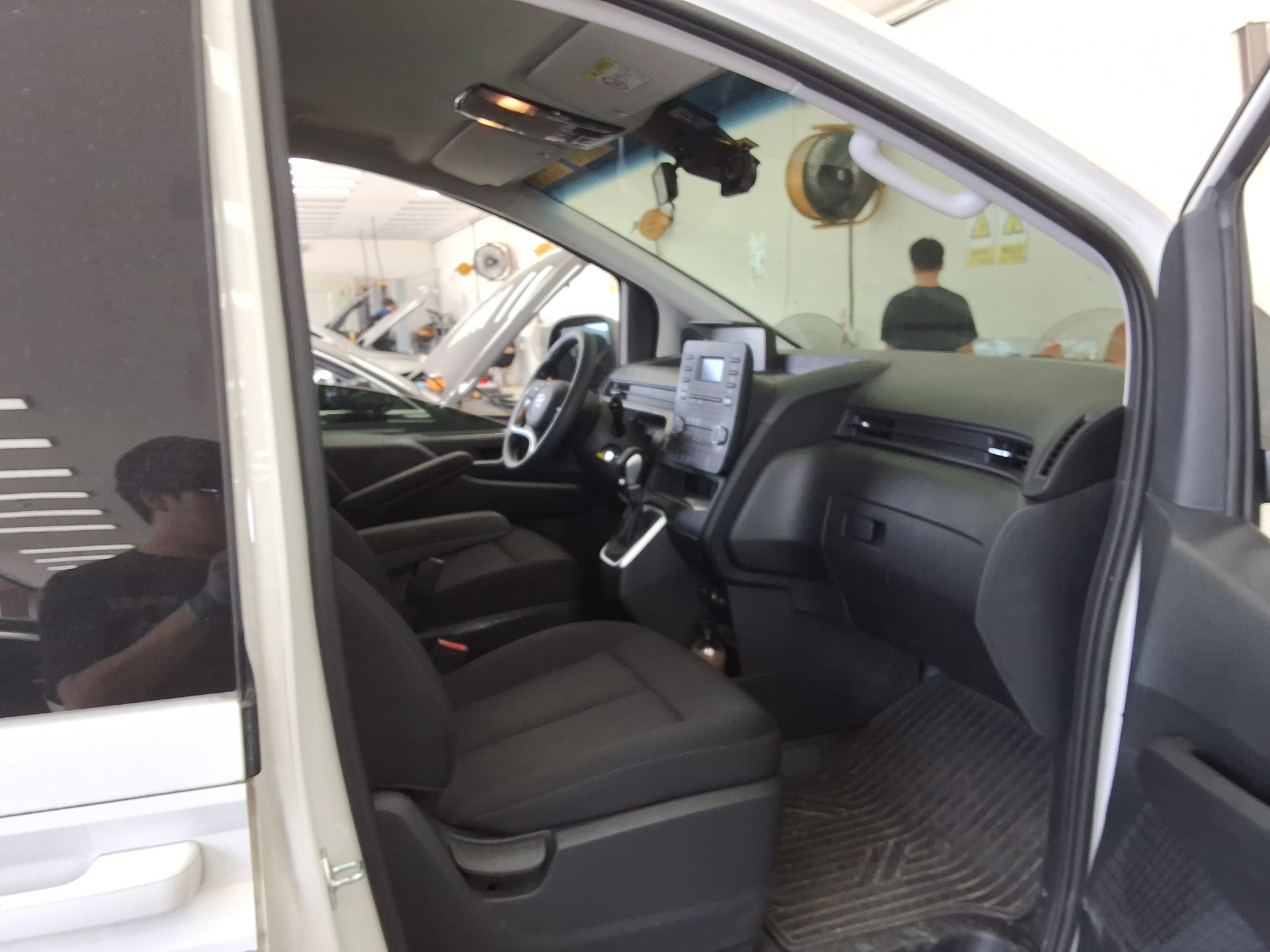 2022 - hyundai staria