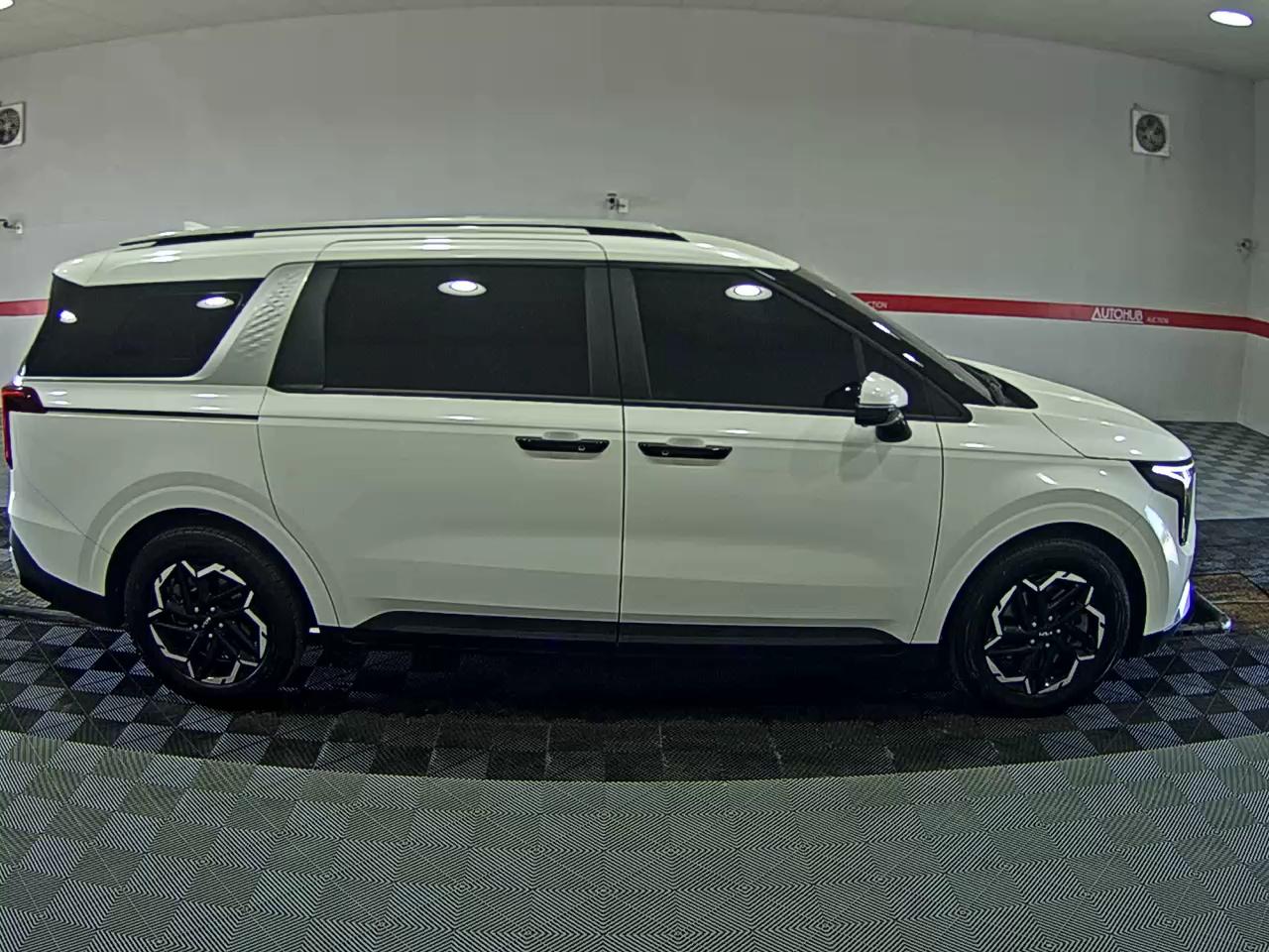 2025 - kia carnival