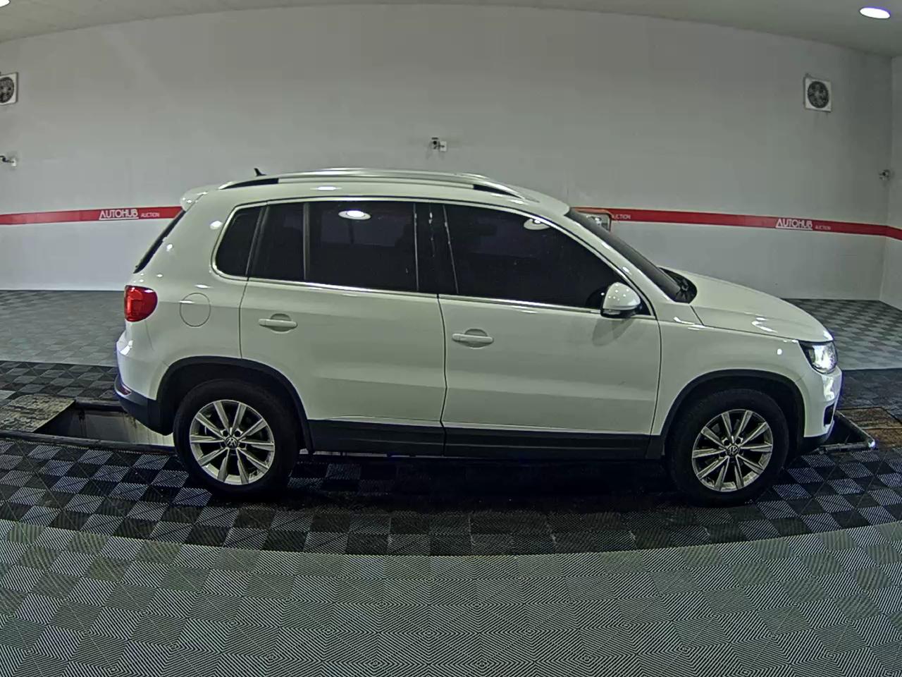 2015 - volkswagen tiguan