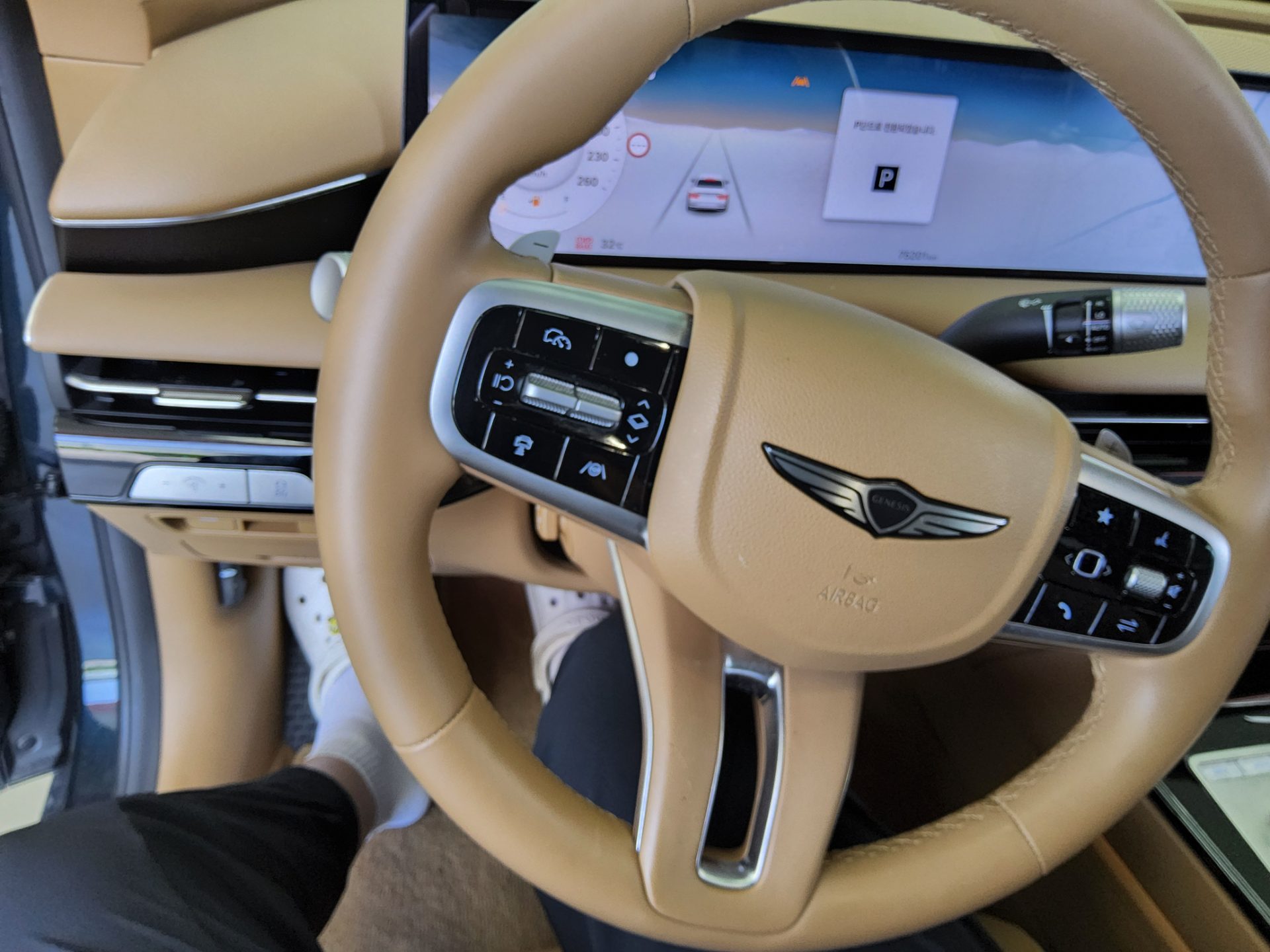 2025 - genesis g80